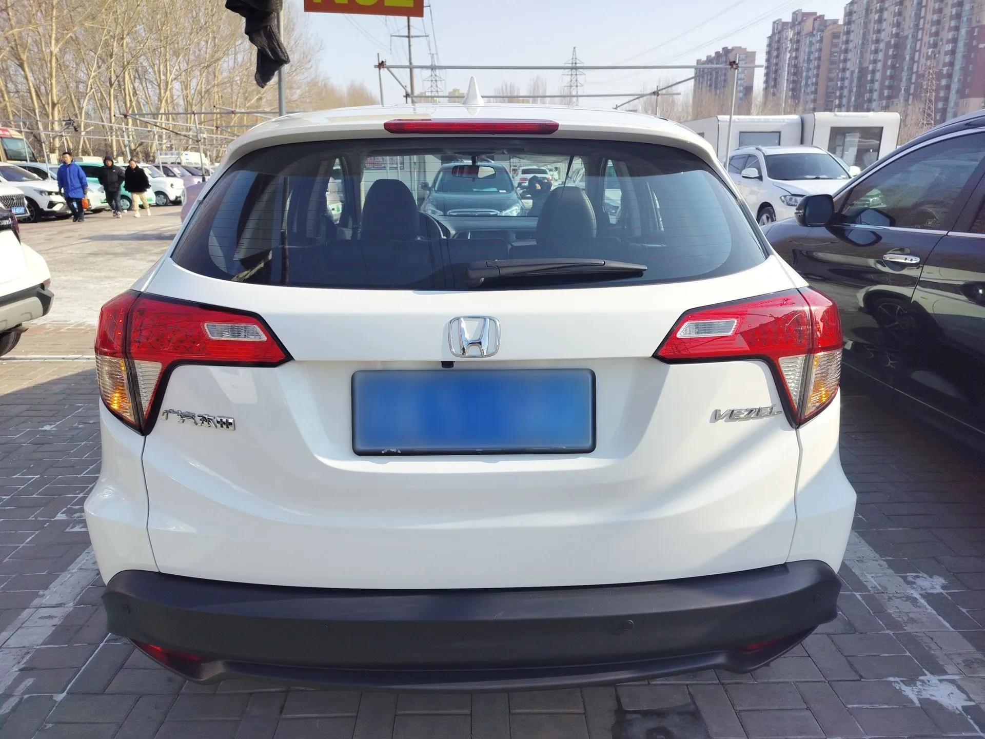 Honda Vezel 2020 1.5L CVT Pioneer Edition — миниатюра 6