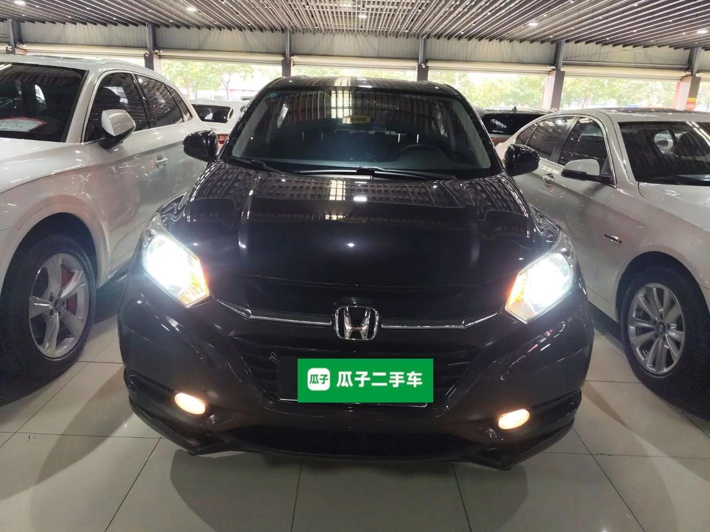 Honda Vezel 2017 1.5L CVT 2WD Comfort Model — миниатюра 2