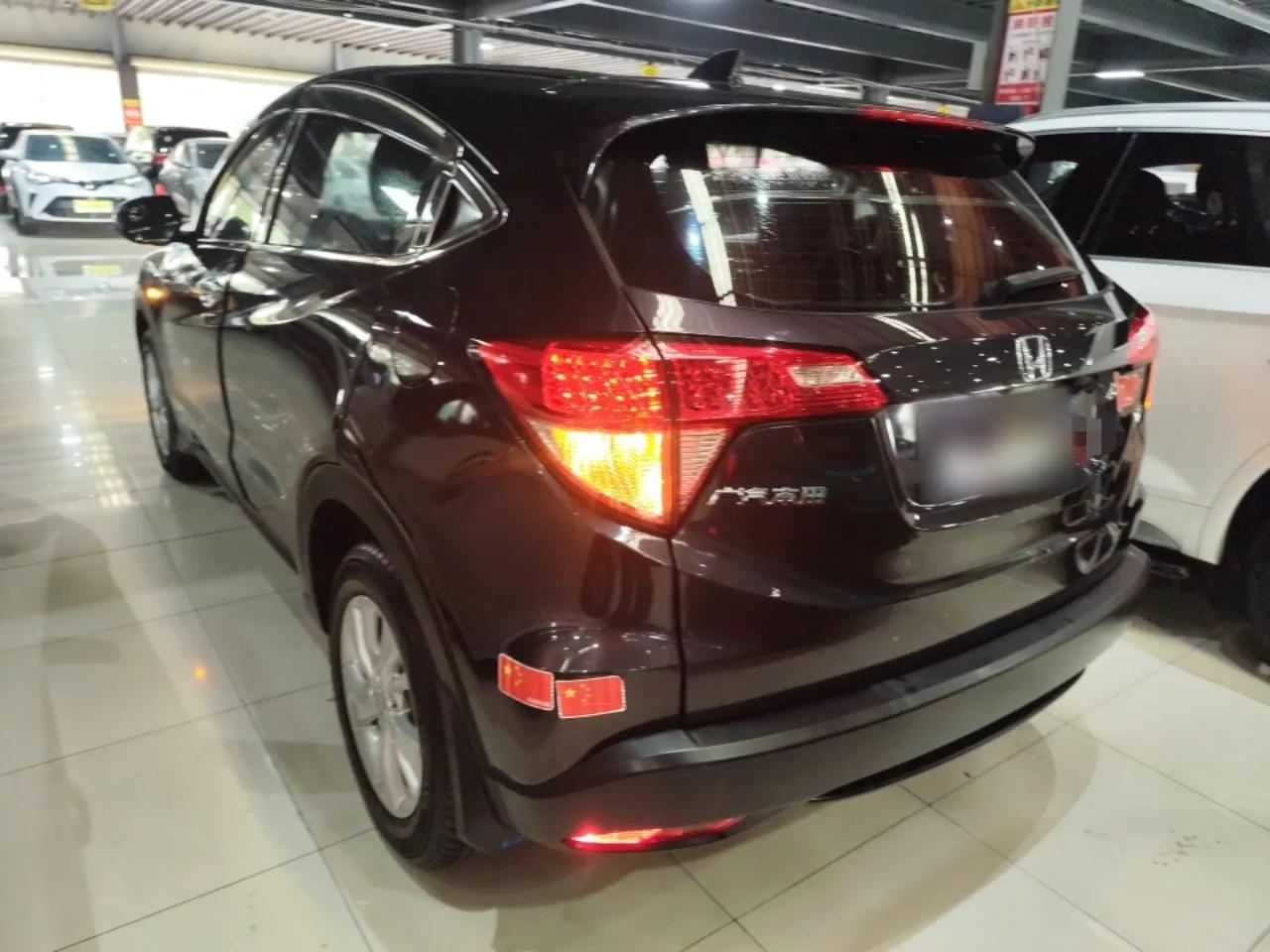 Honda Vezel 2017 1.5L CVT 2WD Comfort Model — миниатюра 7