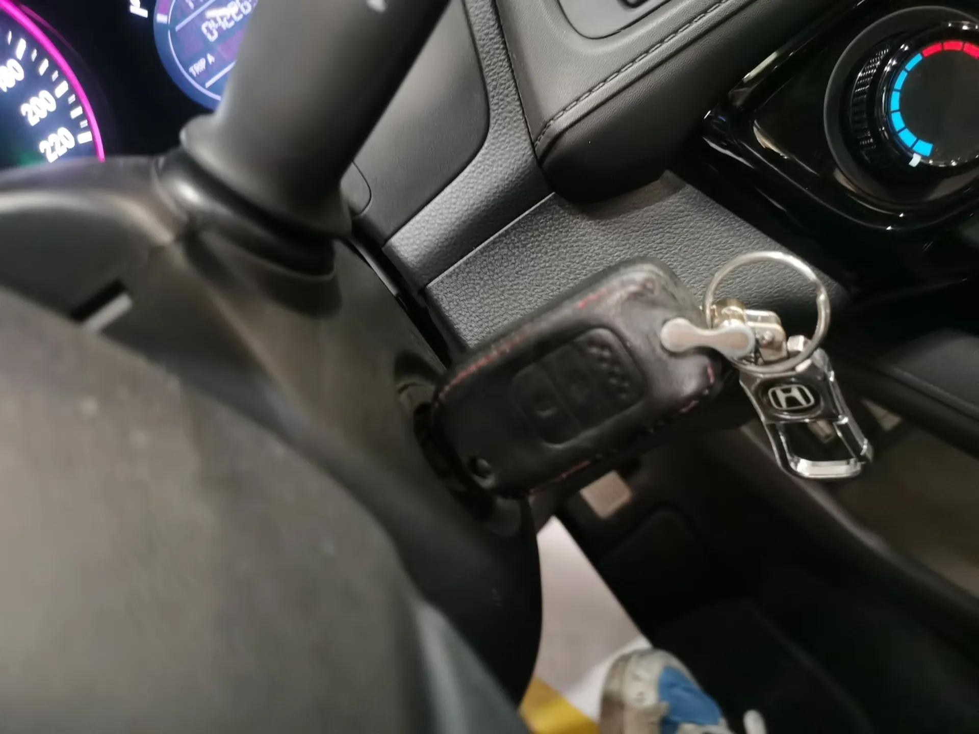 Honda Vezel 2020 1.5L CVT Pioneer Edition — миниатюра 12