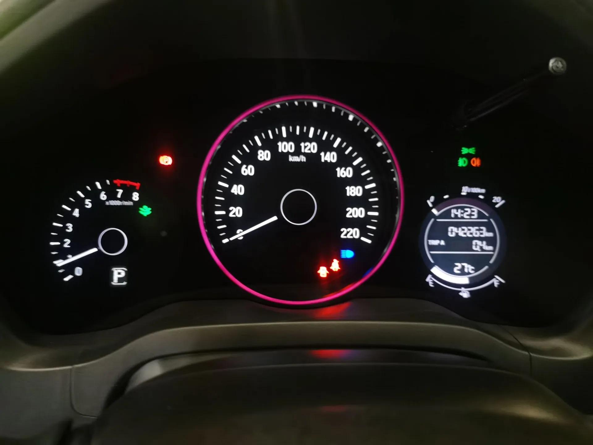 Honda Vezel 2020 1.5L CVT Pioneer Edition — миниатюра 15