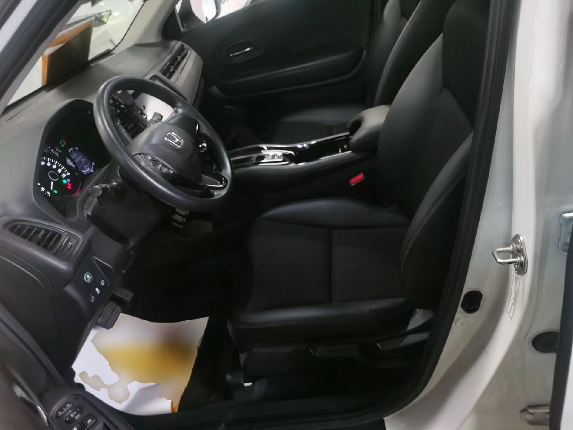 Honda Vezel 2020 1.5L CVT Pioneer Edition — миниатюра 18