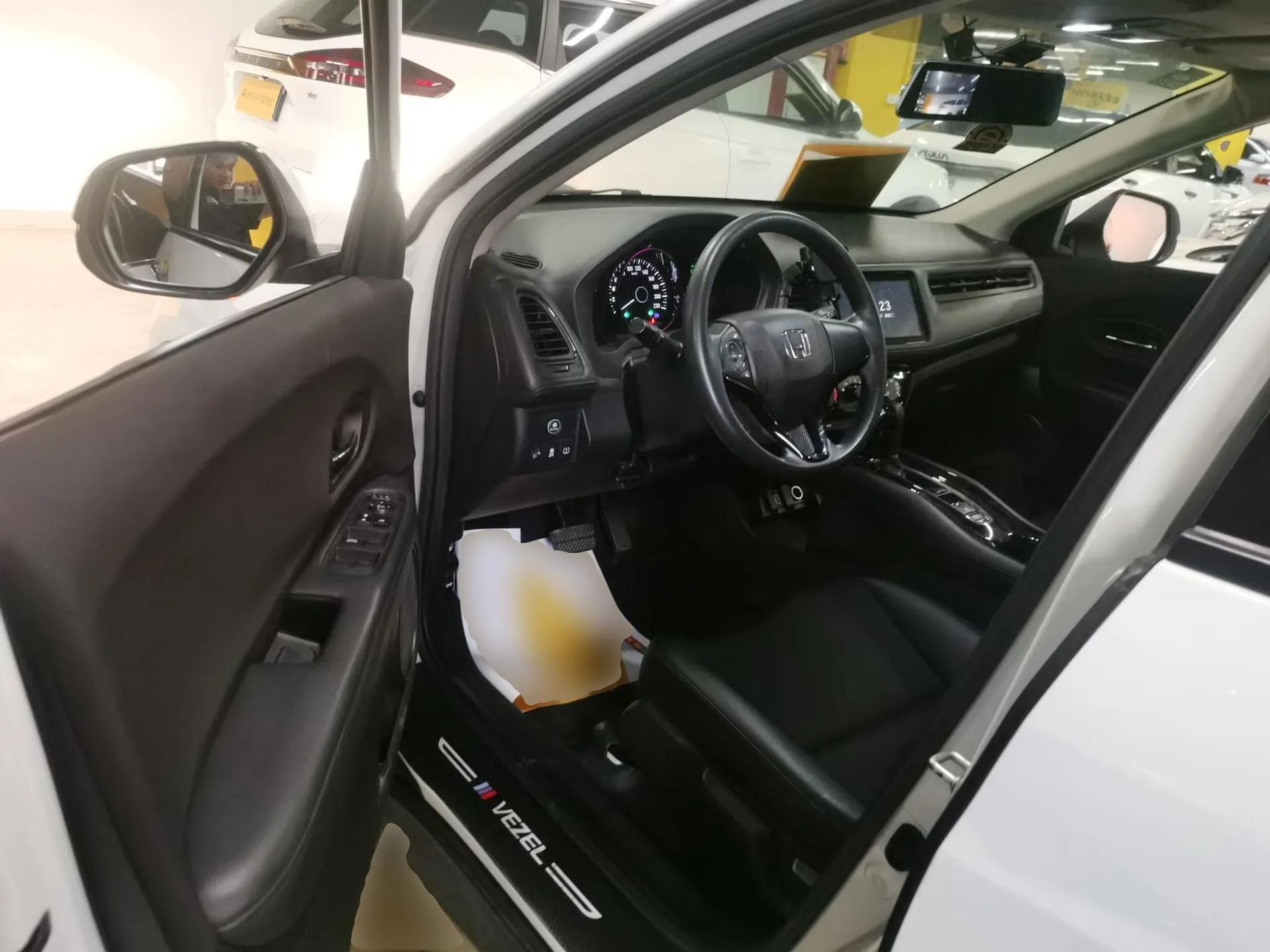 Honda Vezel 2020 1.5L CVT Pioneer Edition — миниатюра 19