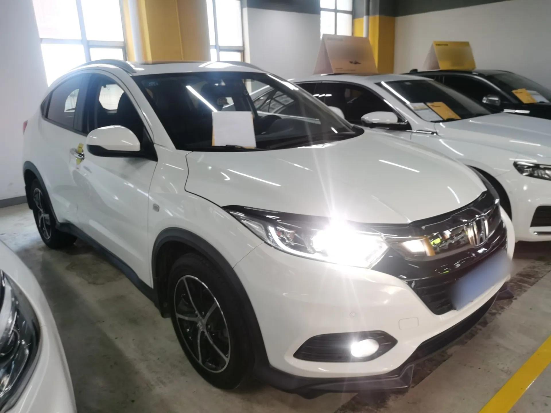 Honda Vezel 2020 1.5L CVT Pioneer Edition — миниатюра 3