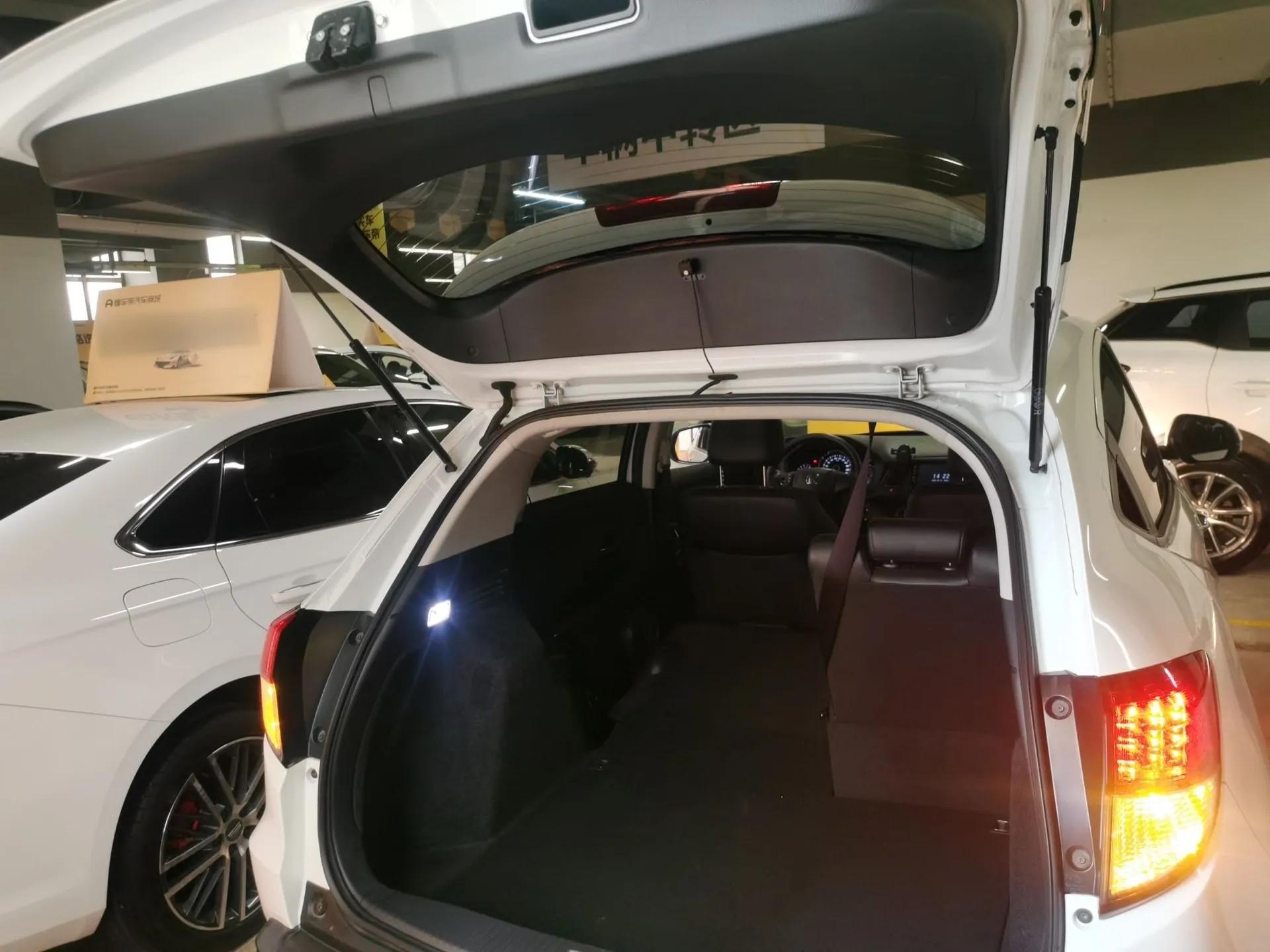 Honda Vezel 2020 1.5L CVT Pioneer Edition — миниатюра 22