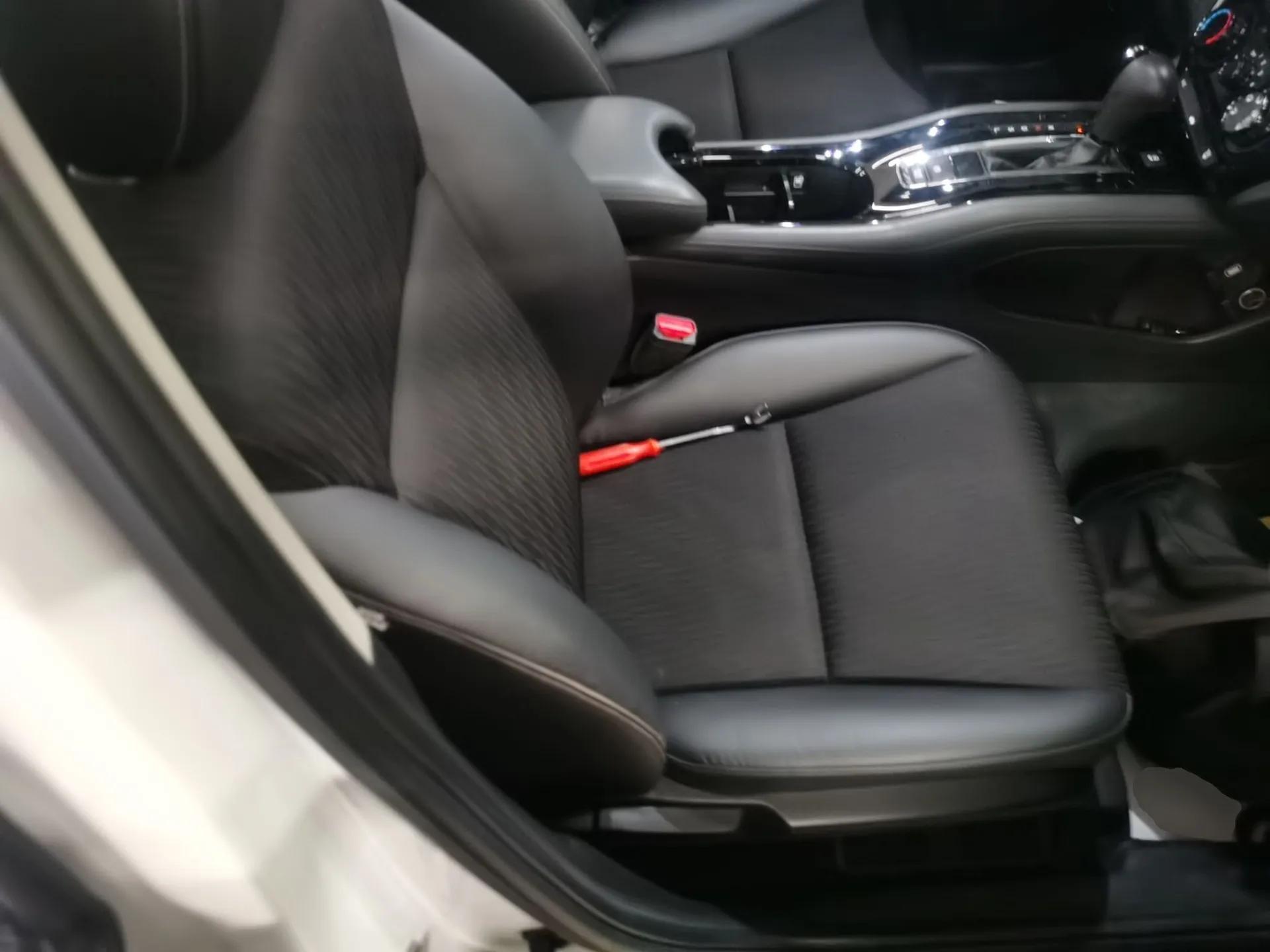 Honda Vezel 2020 1.5L CVT Pioneer Edition — миниатюра 23