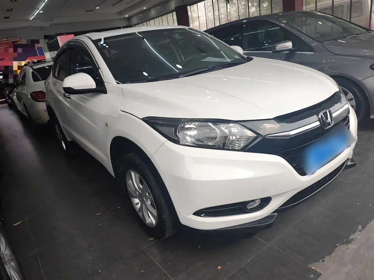 Honda Vezel 2015 1.8L CVT 2WD Elite Model — миниатюра 3