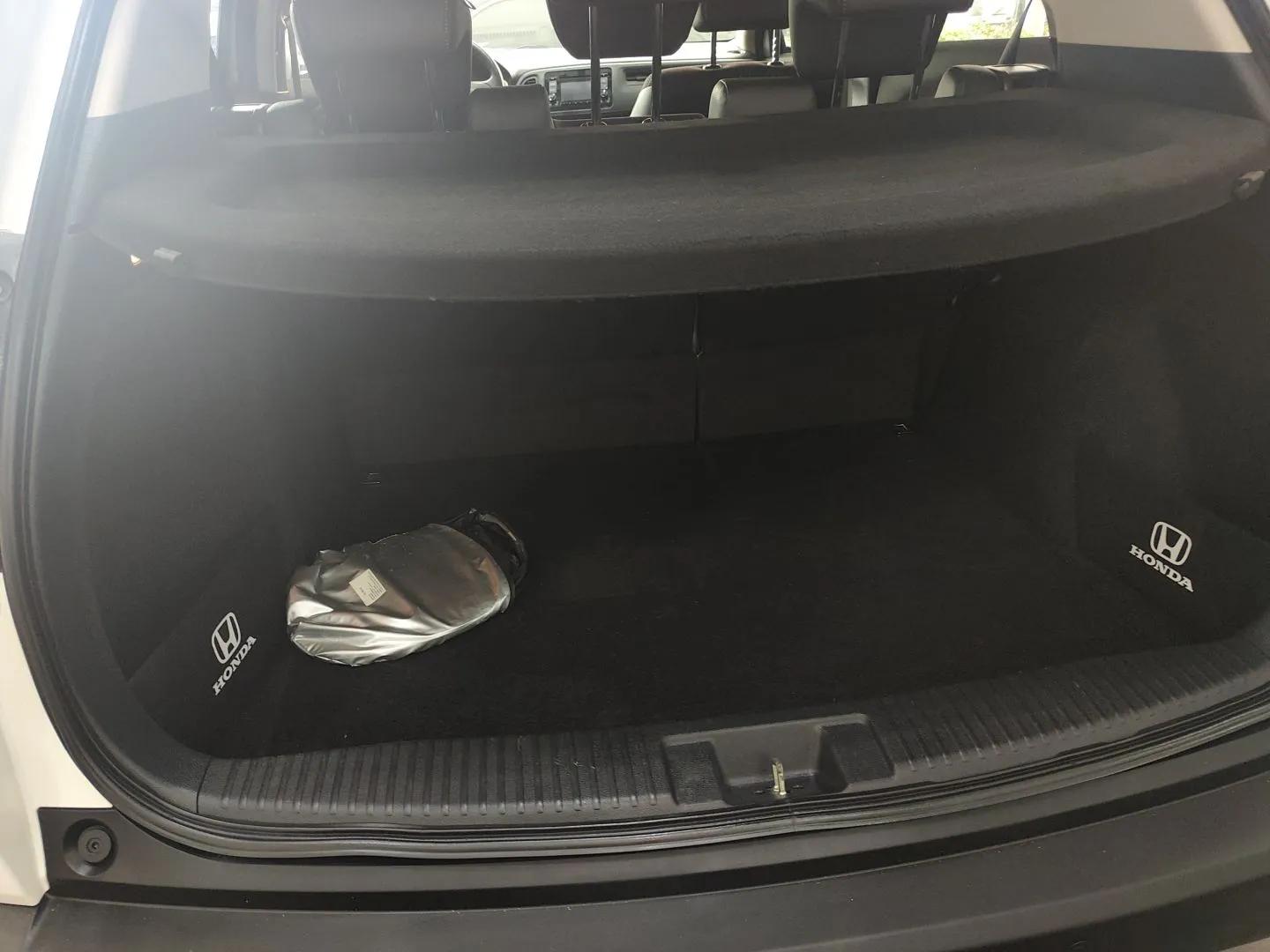 Honda Vezel 2015 1.8L CVT 2WD Elite Model — миниатюра 22