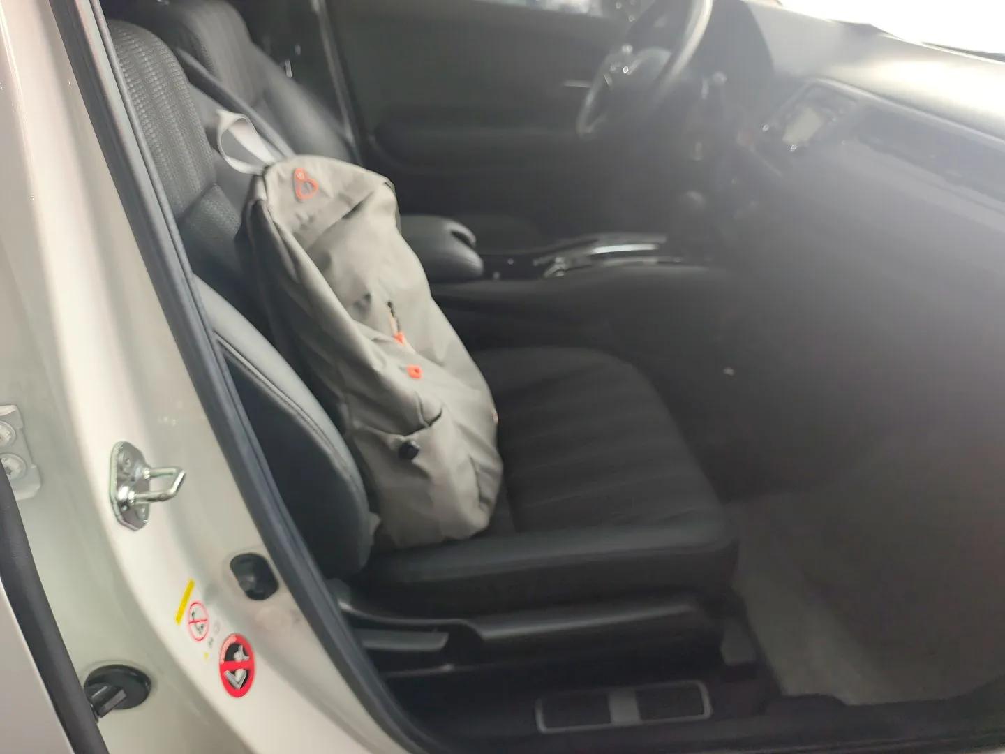 Honda Vezel 2015 1.8L CVT 2WD Elite Model — миниатюра 23