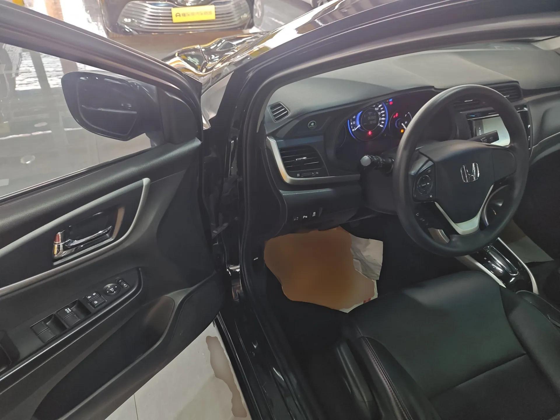 Honda Crider 2016 1.8L CVT Luxury Edition — миниатюра 19