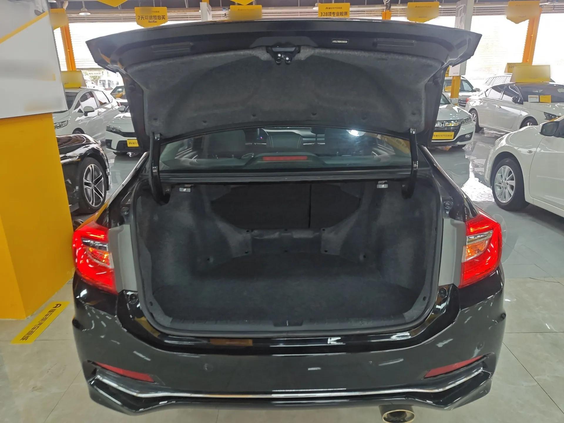 Honda Crider 2016 1.8L CVT Luxury Edition — миниатюра 22