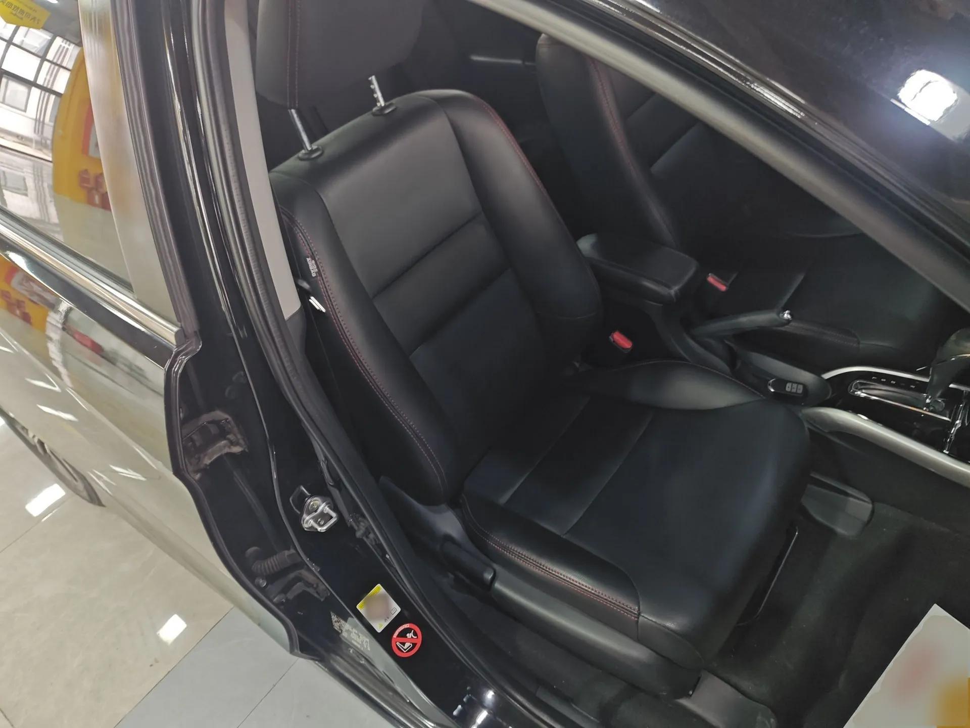 Honda Crider 2016 1.8L CVT Luxury Edition — миниатюра 23