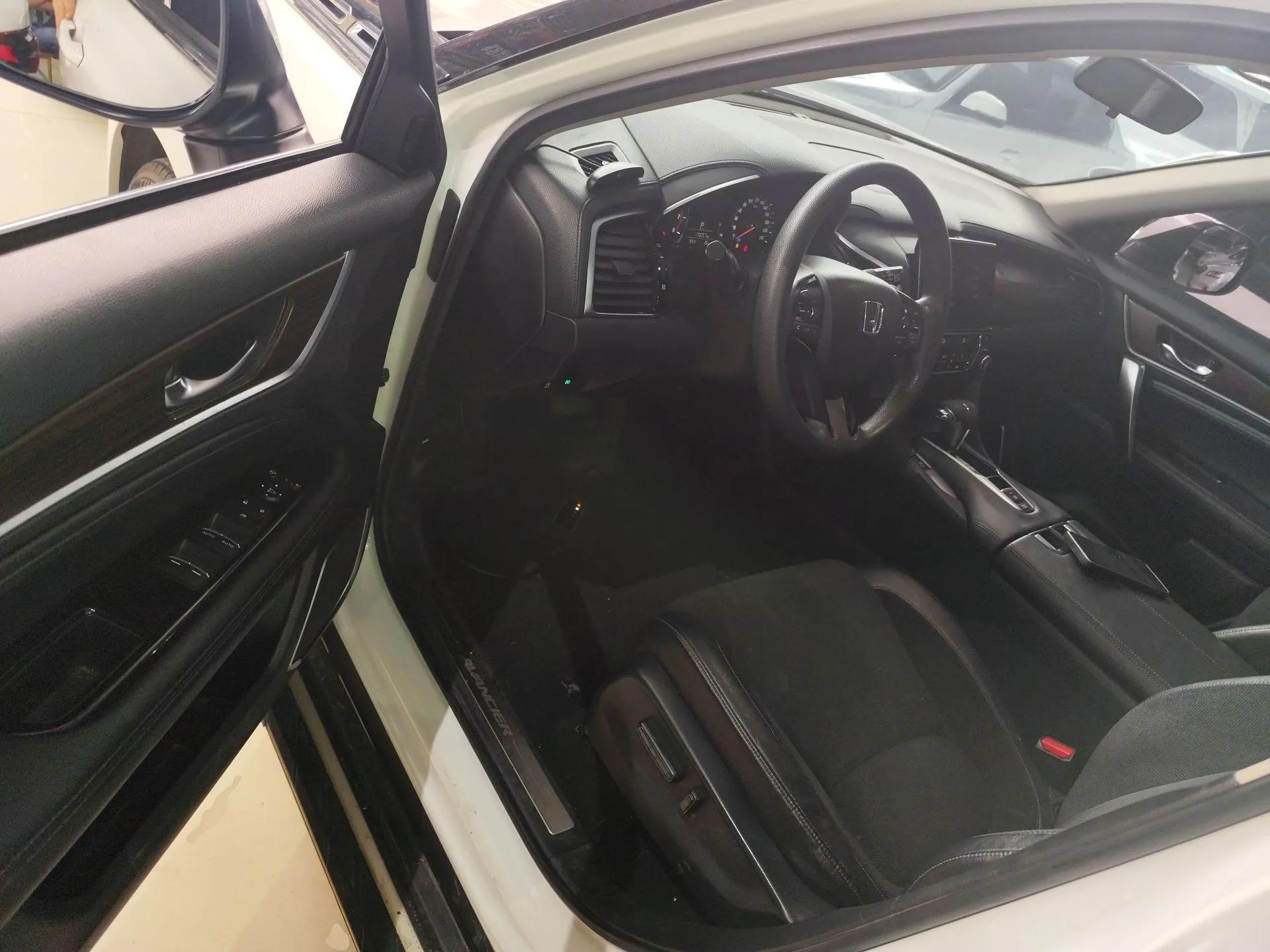 Honda Avancier 2019 240TURBO Two-Wheel Drive Elite Edition — миниатюра 18