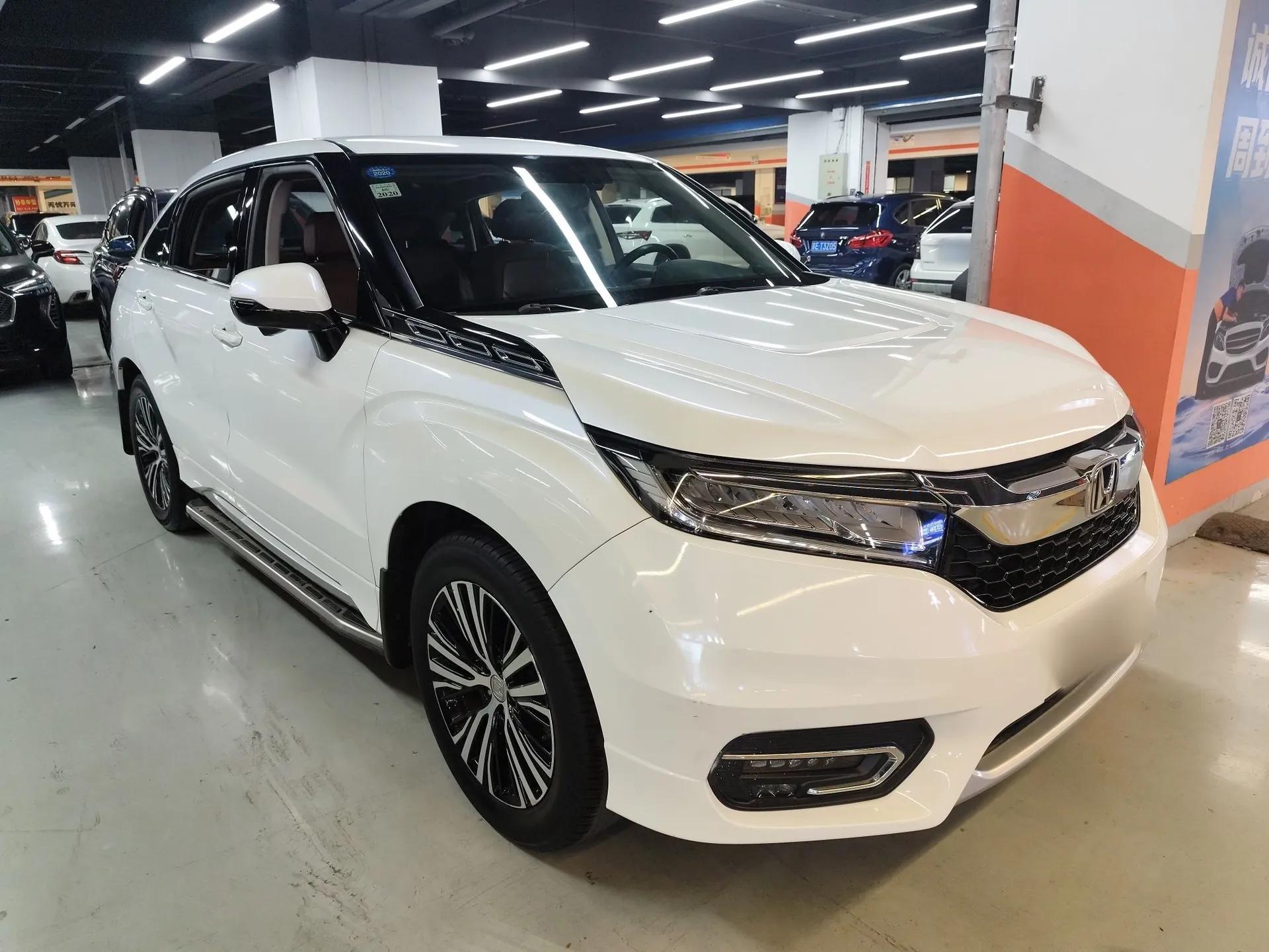 Honda Avancier 2017 370TURBO 2WD Luxury Edition — миниатюра 3