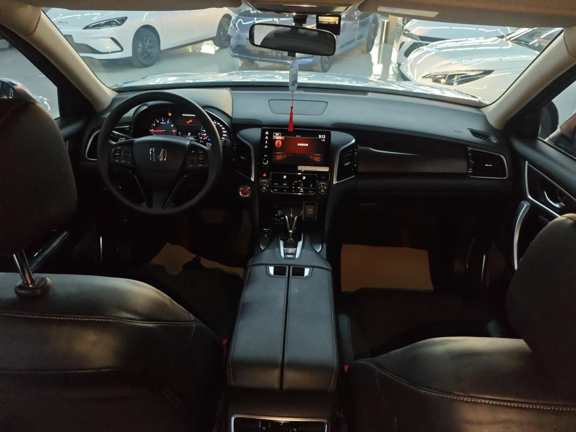 Honda Avancier 2017 240TURBO Two-Wheel Drive Elite Edition — миниатюра 12