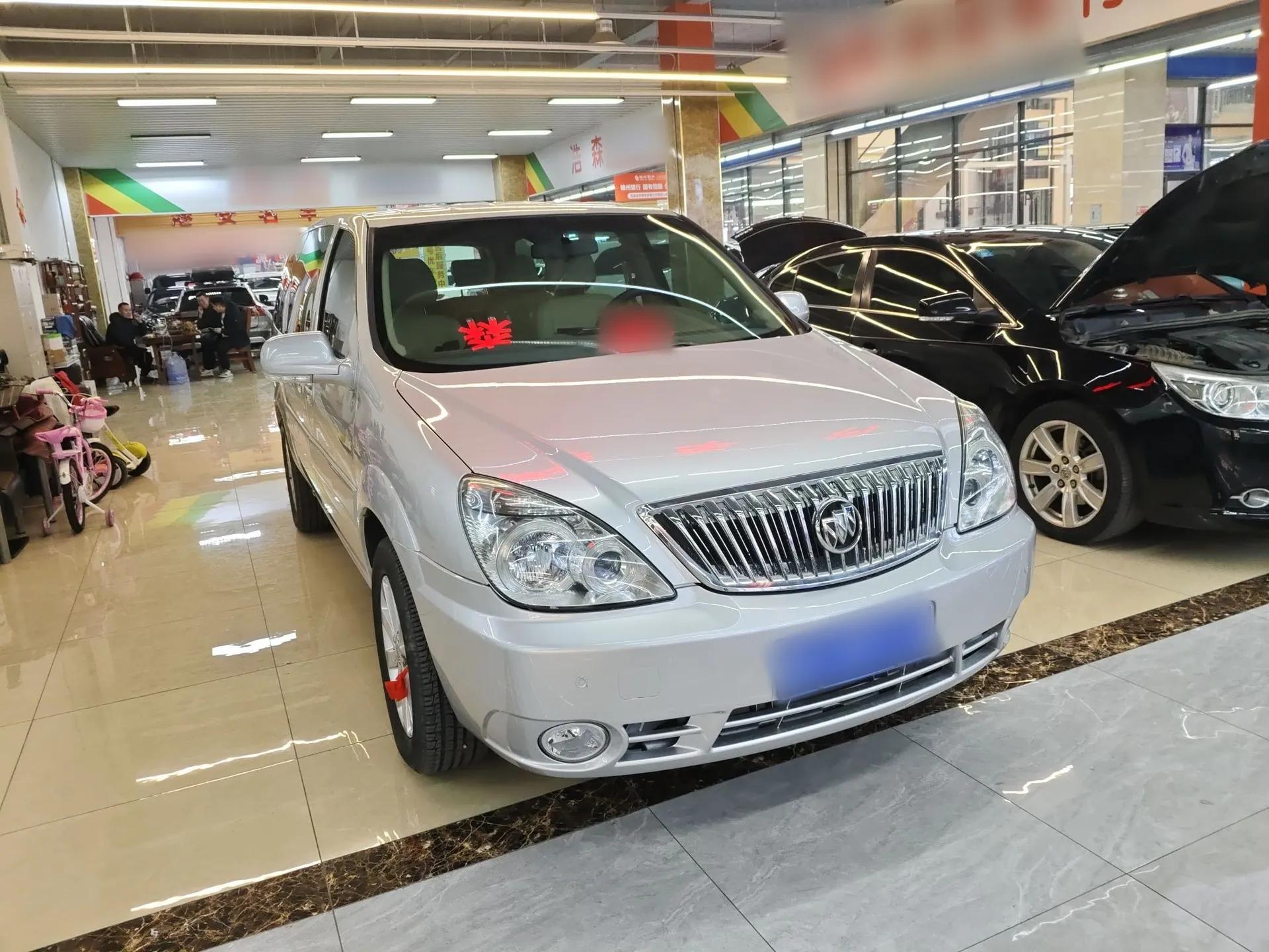 Buick GL8 2014 2.4L Classic Edition — миниатюра 3