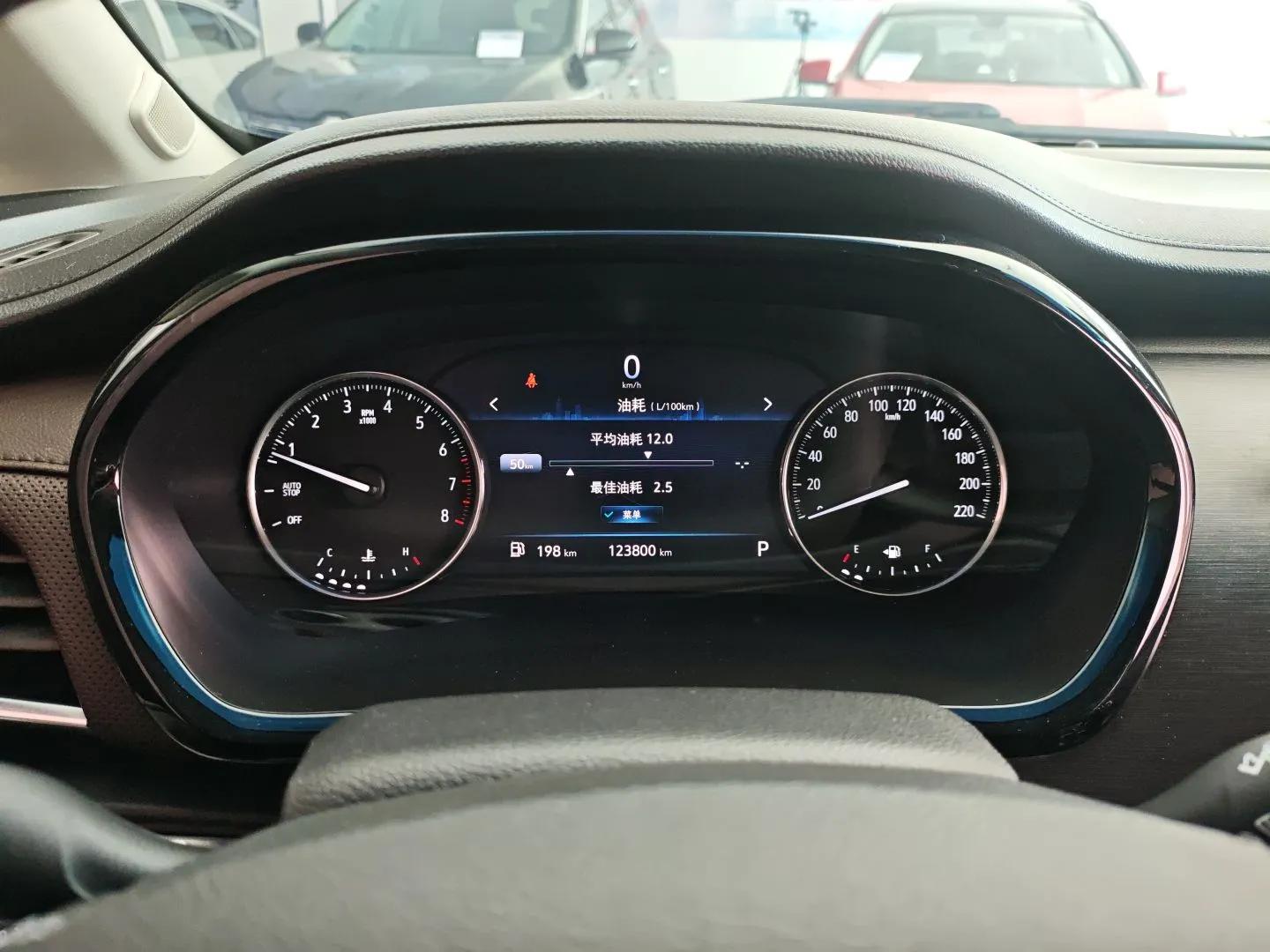 Buick GL8 2021 Land Cruiser Executive 652T Premium Model — миниатюра 14