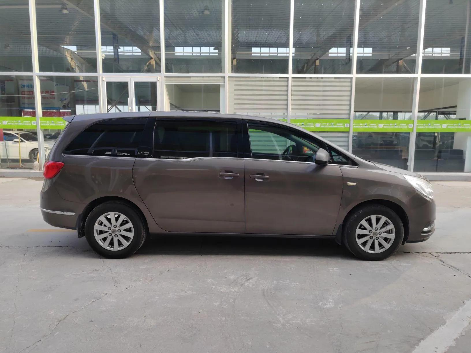 Buick GL8 2017 25S Comfort Version China V Standard — миниатюра 3