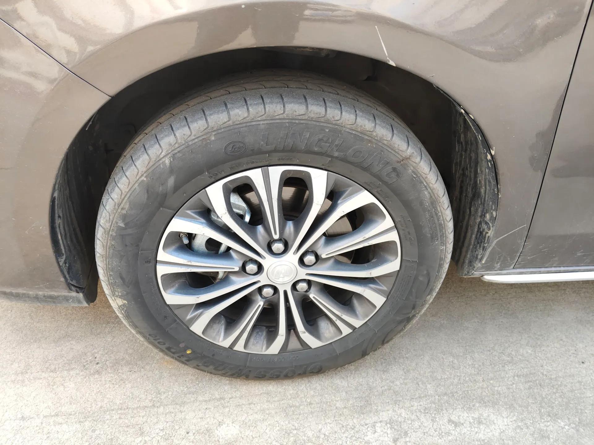 Buick GL8 2023 Land Executive Class Smart Enjoyment Model — миниатюра 8