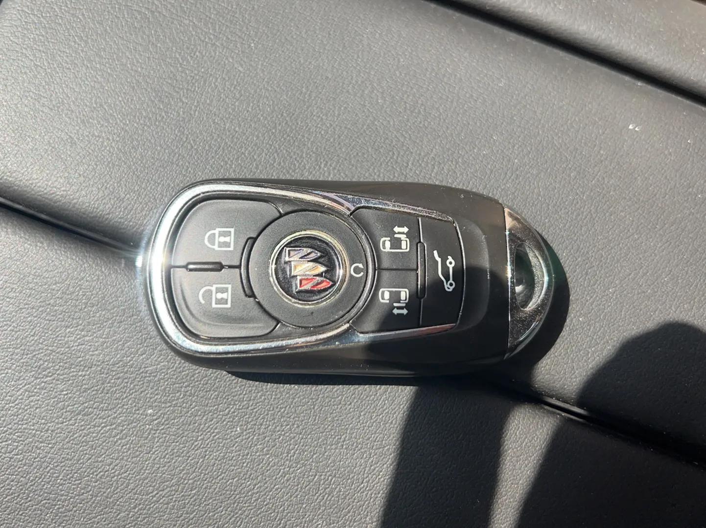 Buick GL8 2020 ES Land Cruiser 653T Flagship Model — миниатюра 41