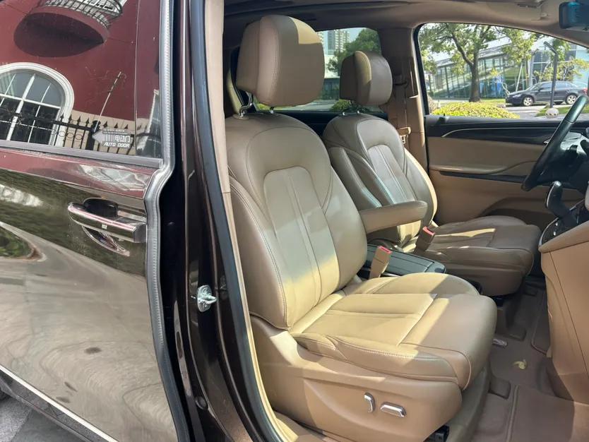 Buick GL8 2020 ES Land Cruiser 653T Flagship Model — миниатюра 42
