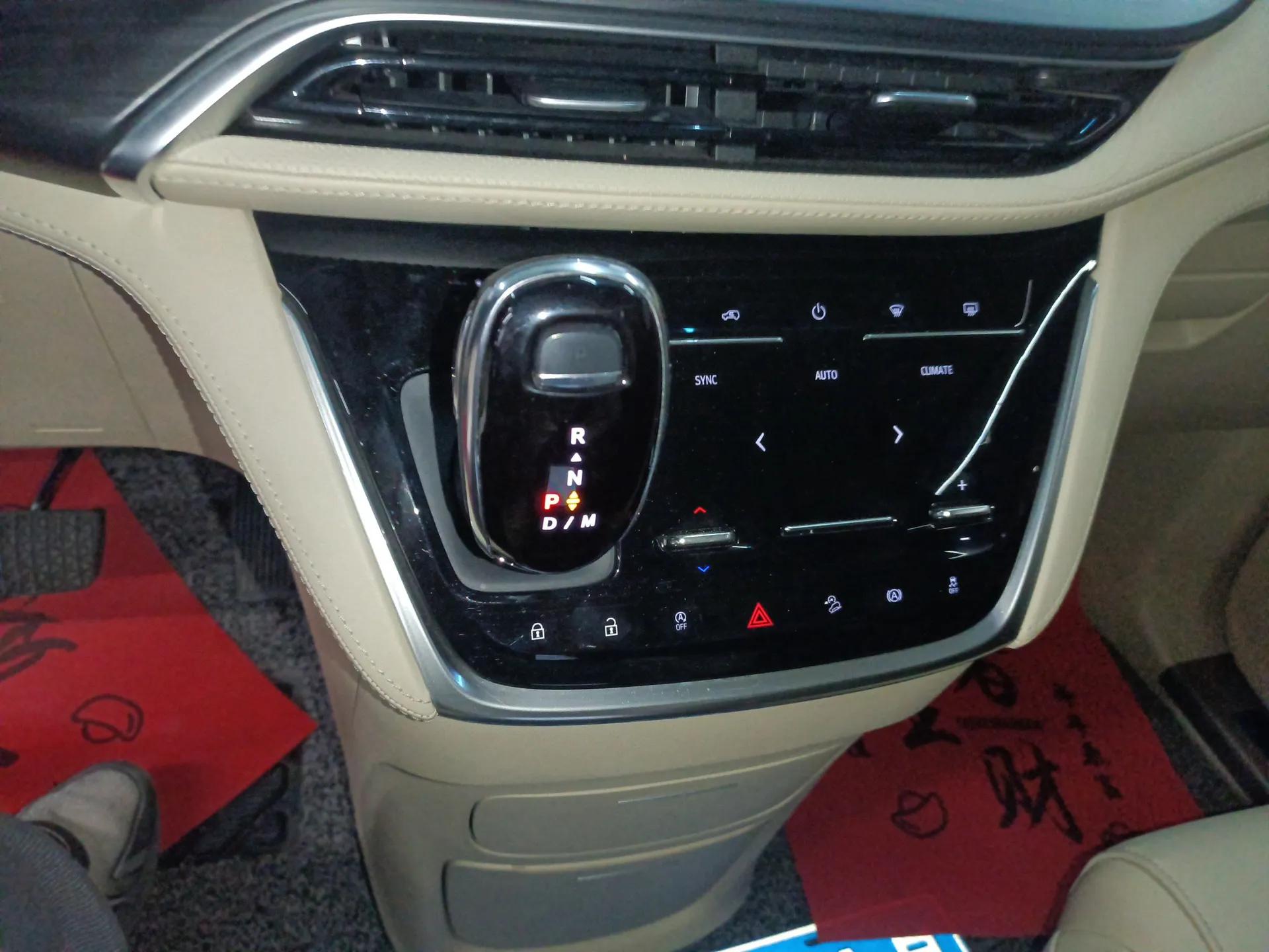 Buick GL8 2022 ES Landtrek 653T Luxury Edition — миниатюра 17