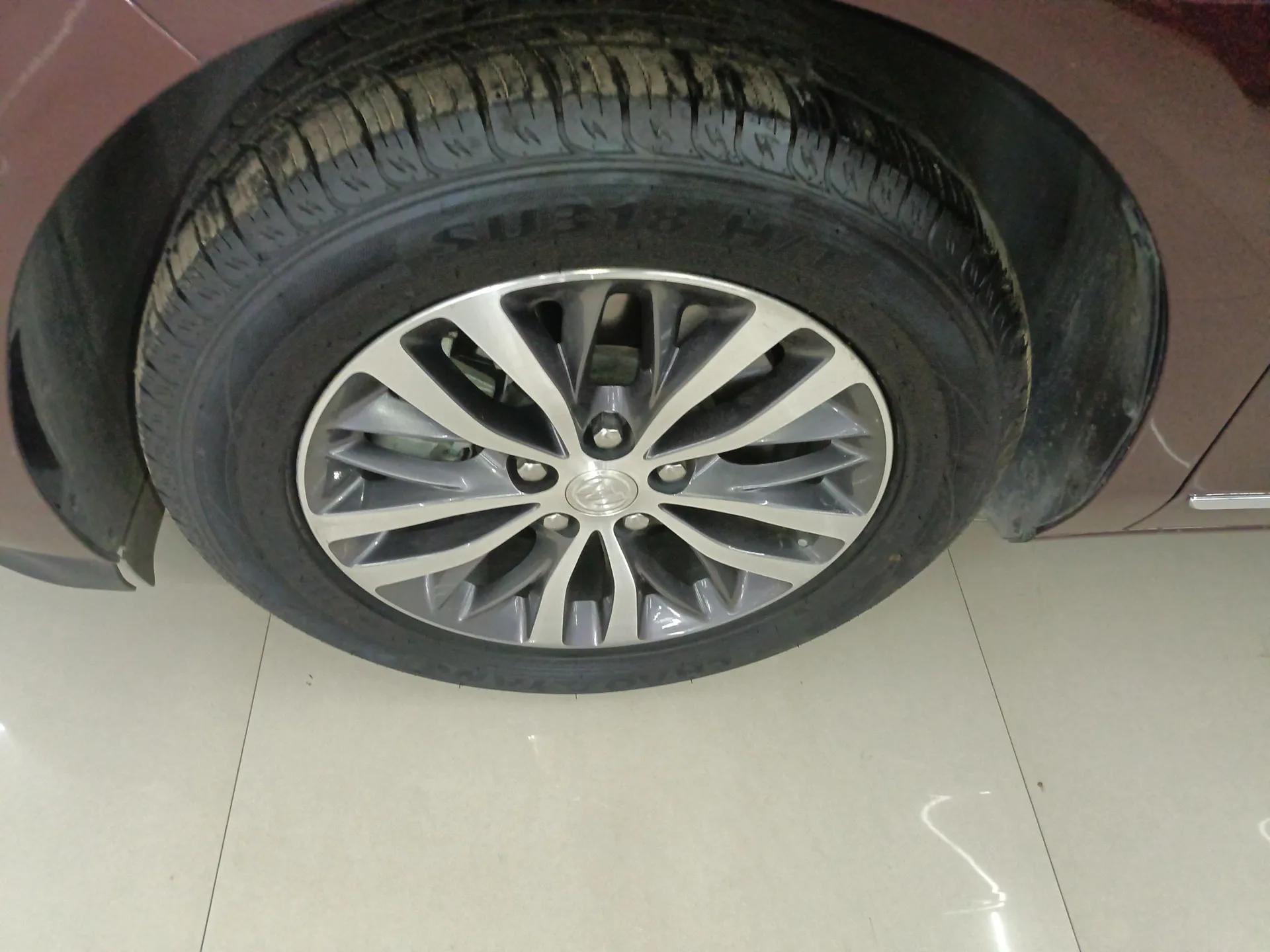 Buick GL8 2022 ES Landtrek 653T Luxury Edition — миниатюра 8