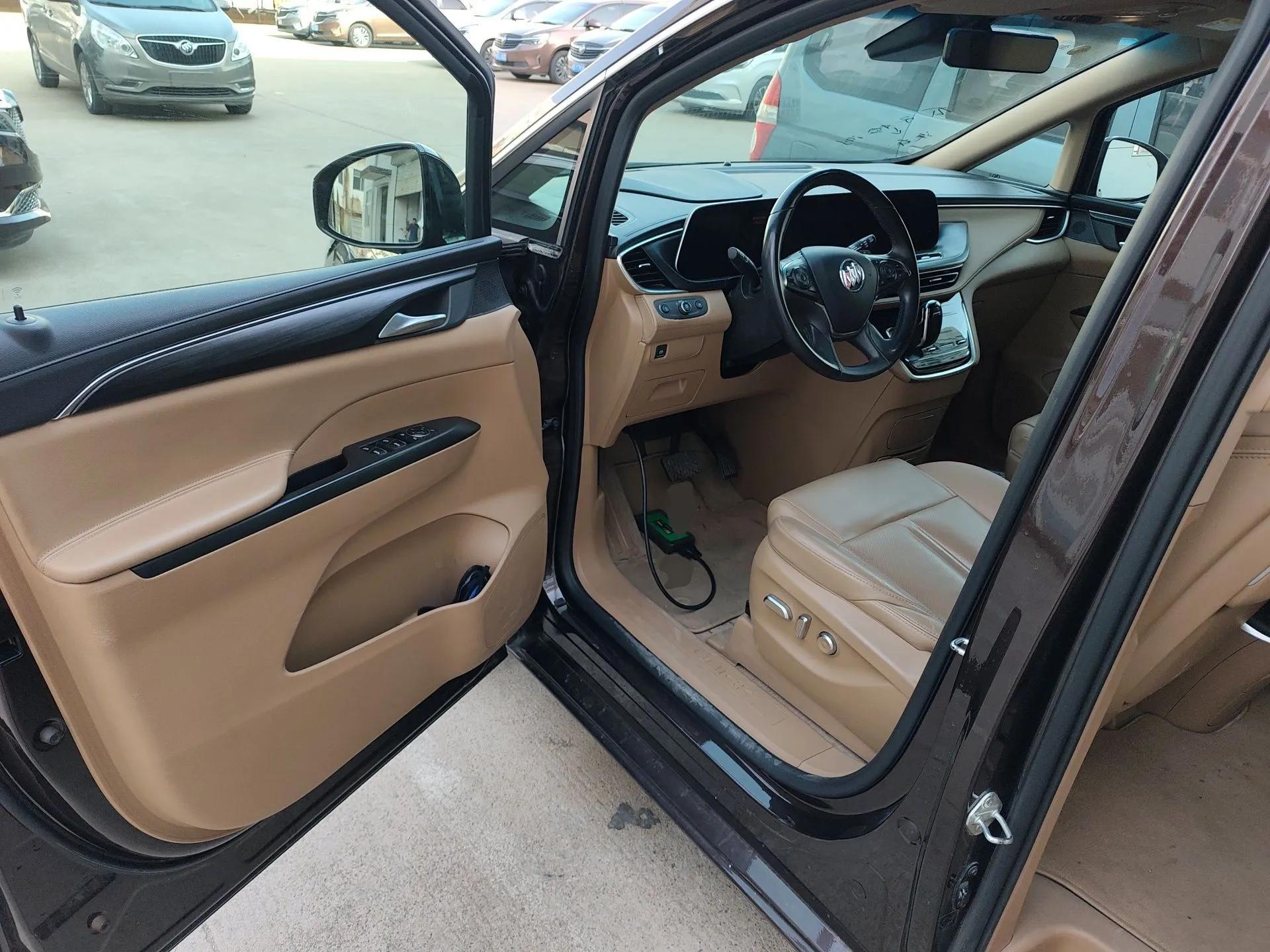 Buick GL8 2021 ES Landtrek 653T Luxury Model — миниатюра 19