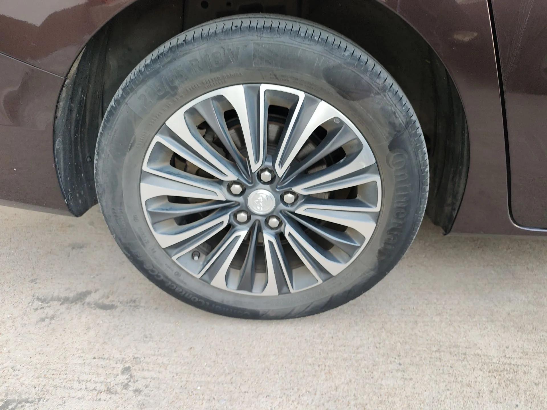 Buick GL8 2021 ES Landtrek 653T Luxury Model — миниатюра 10