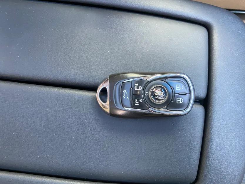 Buick GL8 2020 ES Land Cruiser 653T Luxury Model — миниатюра 29