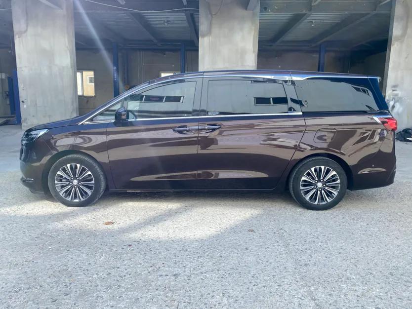 Buick GL8 2020 ES Land Cruiser 653T Luxury Model — миниатюра 10