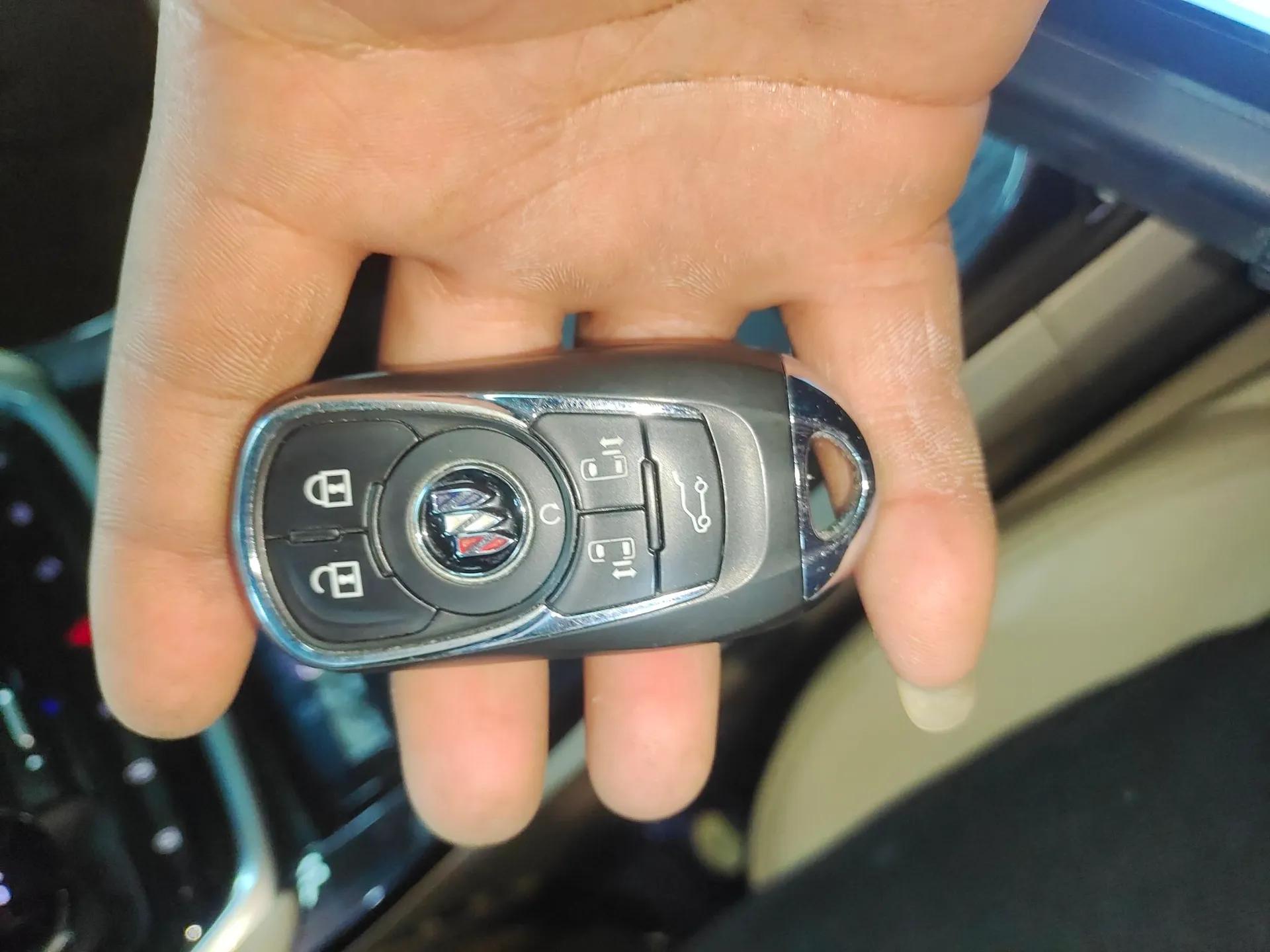 Buick GL8 2023 ES Lu Zun Flagship Model — миниатюра 12