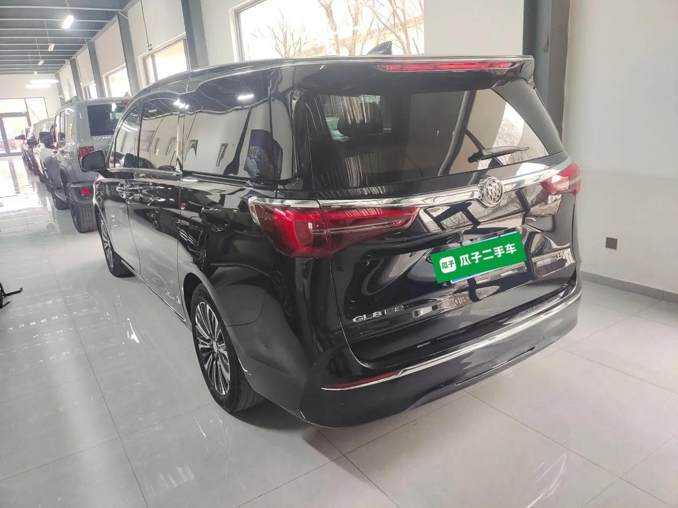 Buick GL8 2023 ES Lu Zun Flagship Model — миниатюра 4
