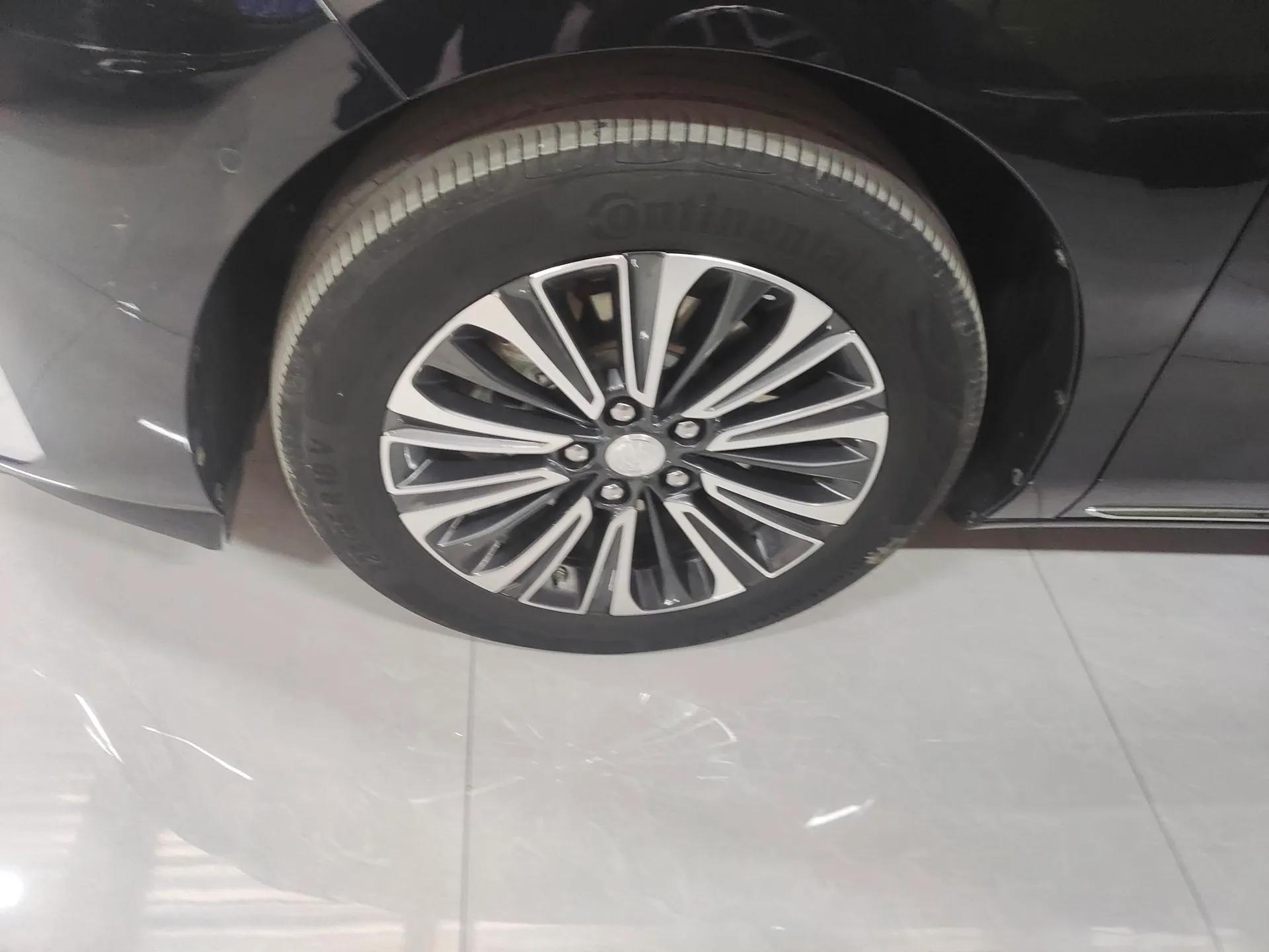 Buick GL8 2023 ES Lu Zun Flagship Model — миниатюра 8