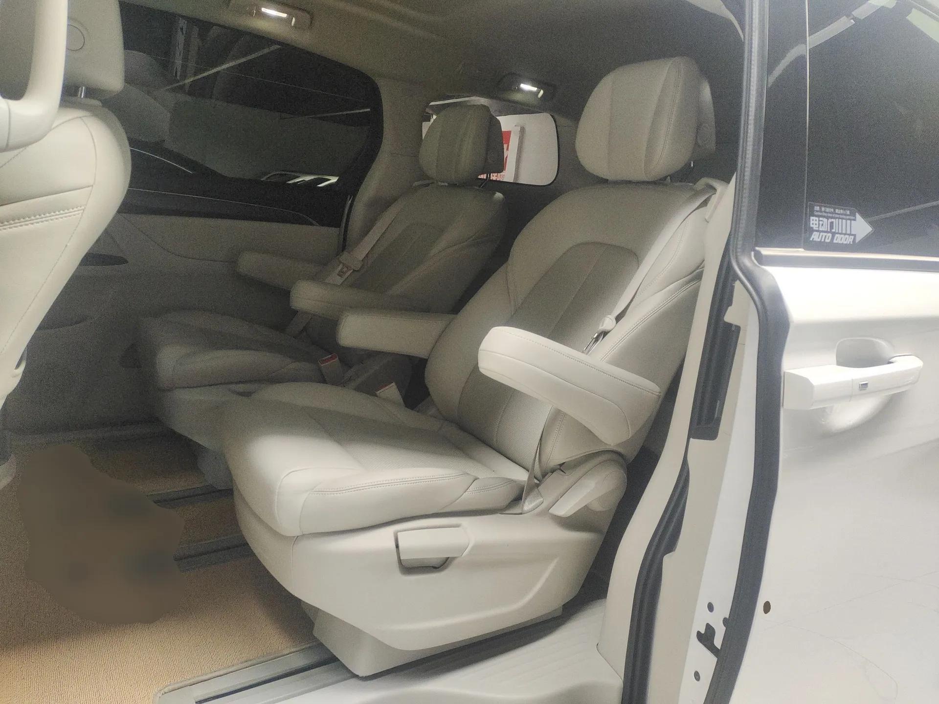Buick GL8 2023 ES Lu Zun Comfort Model — миниатюра 20