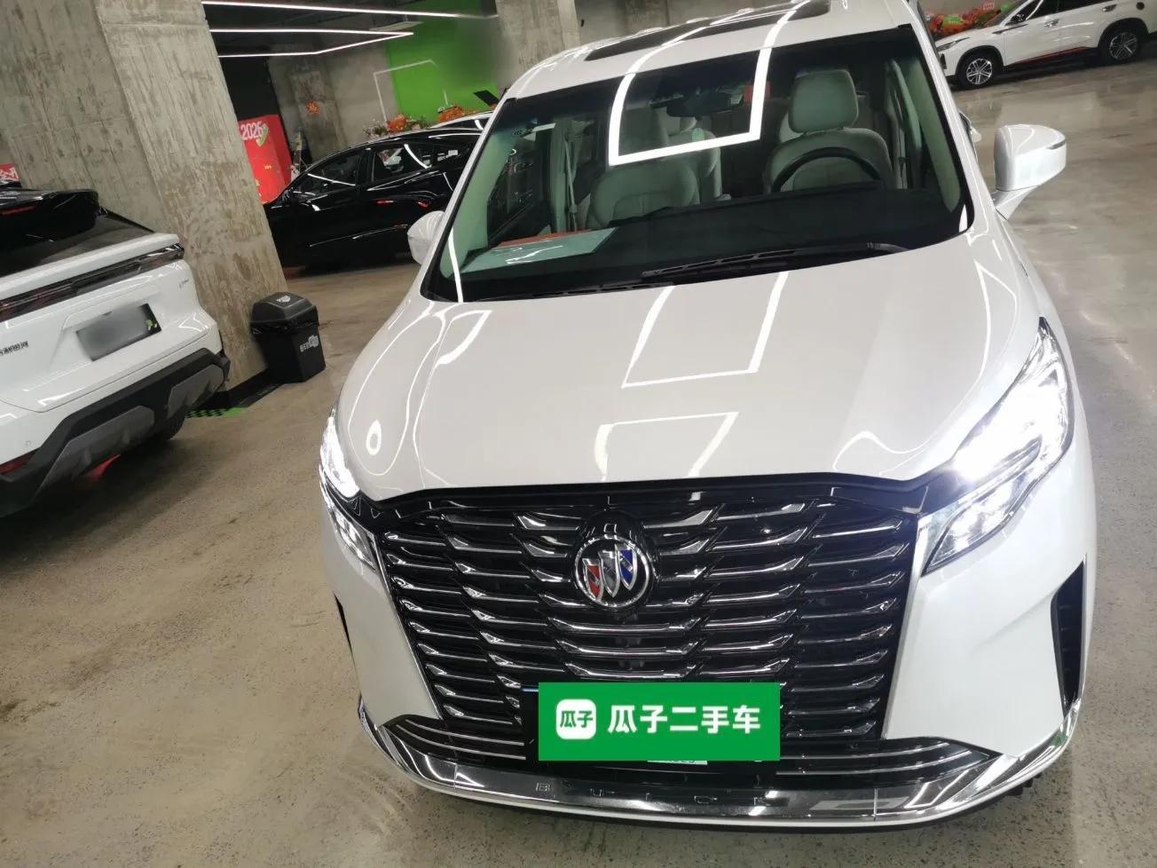 Buick GL8 2023 ES Lu Zun Comfort Model — миниатюра 2