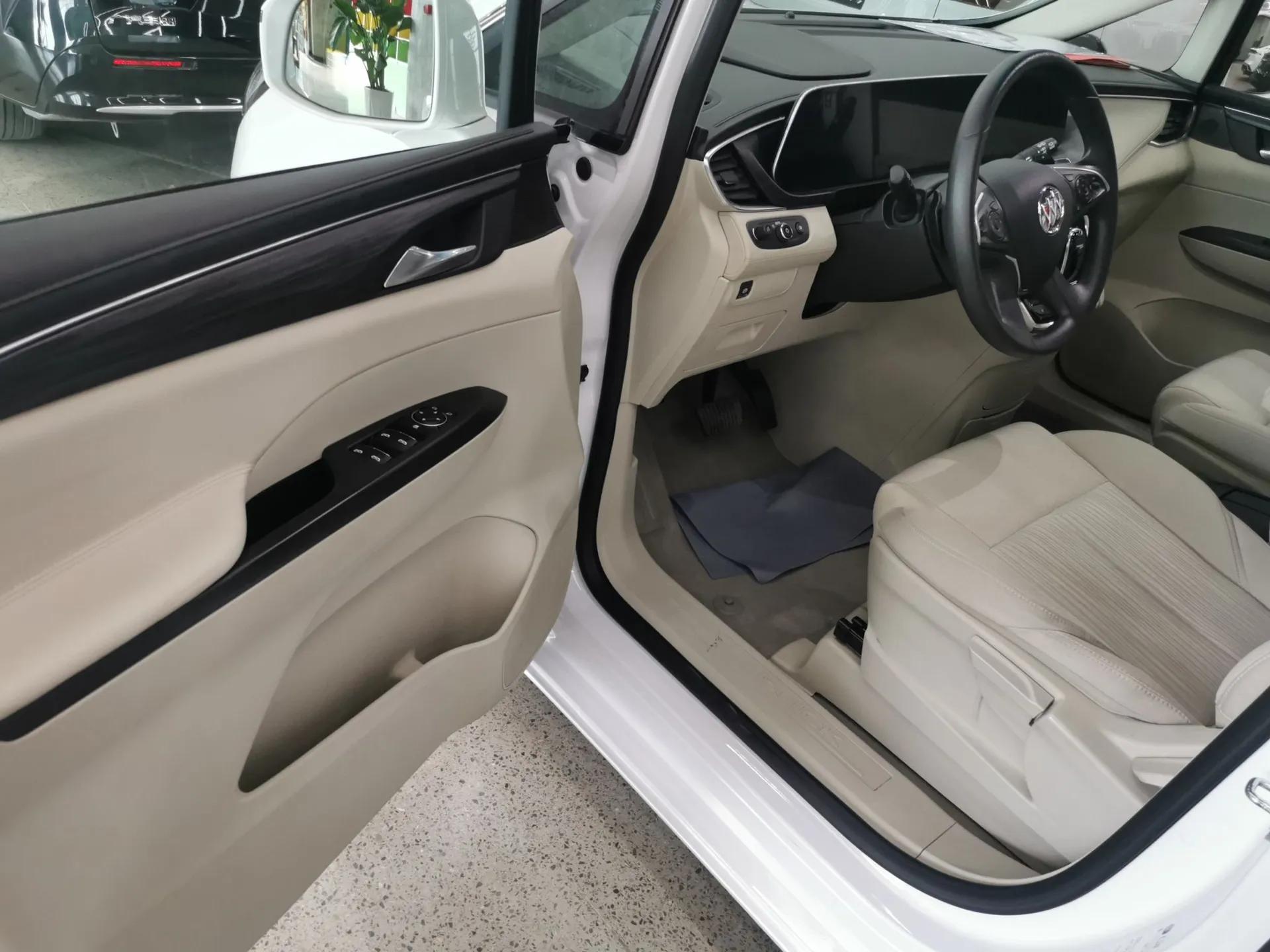 Buick GL8 2023 ES Lu Zun Comfort Model — миниатюра 18