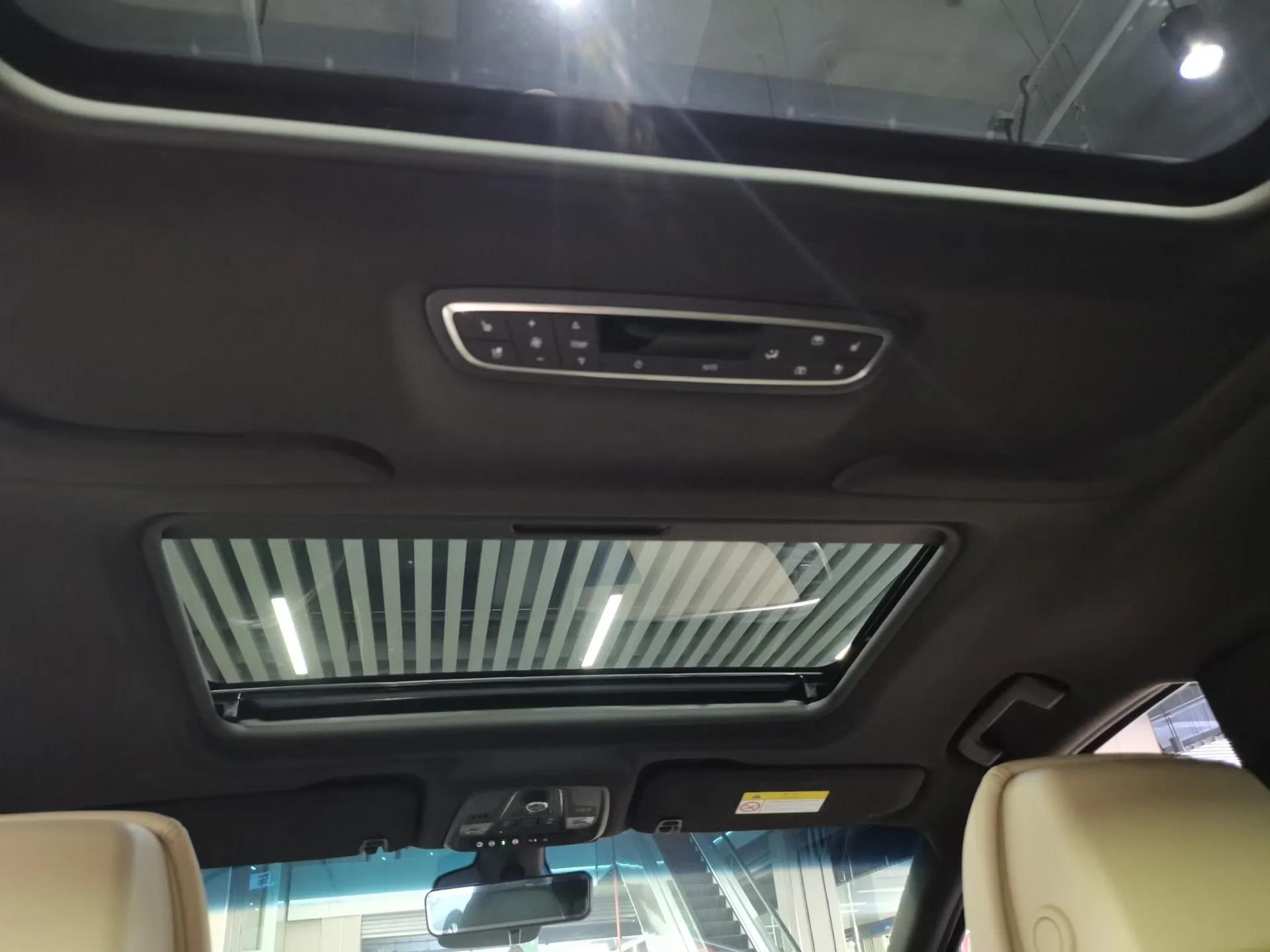 Buick GL8 2022 ES Landtrek 653T Flagship Model — миниатюра 21
