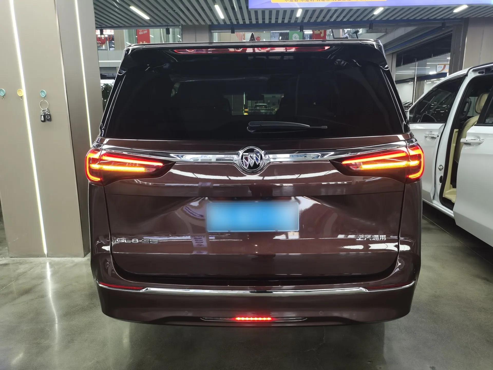 Buick GL8 2022 ES Landtrek 653T Flagship Model — миниатюра 5