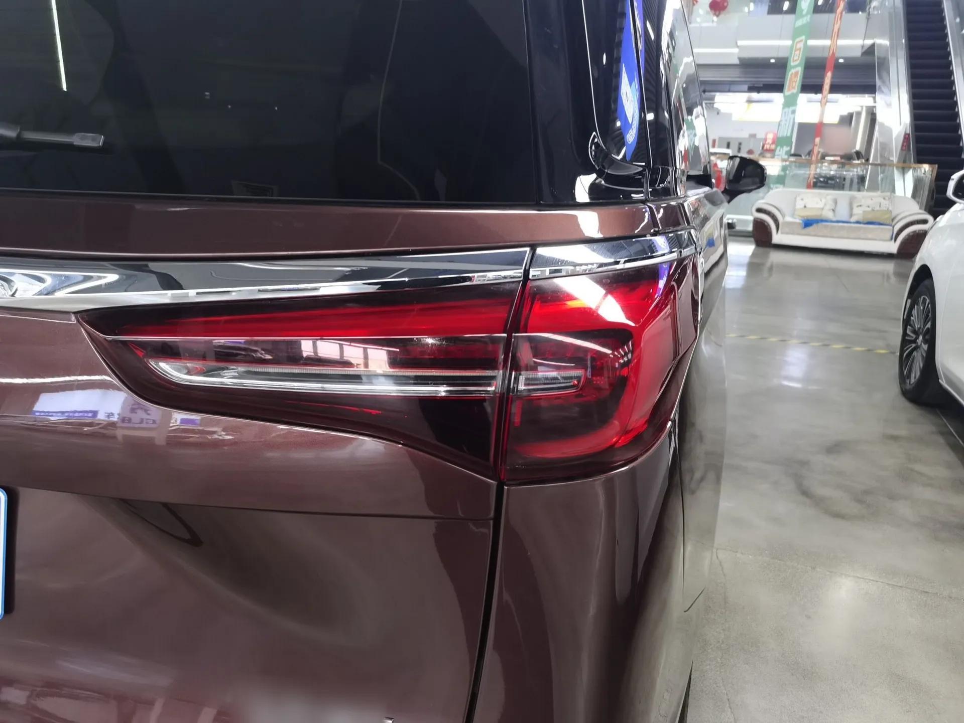 Buick GL8 2022 ES Landtrek 653T Flagship Model — миниатюра 7