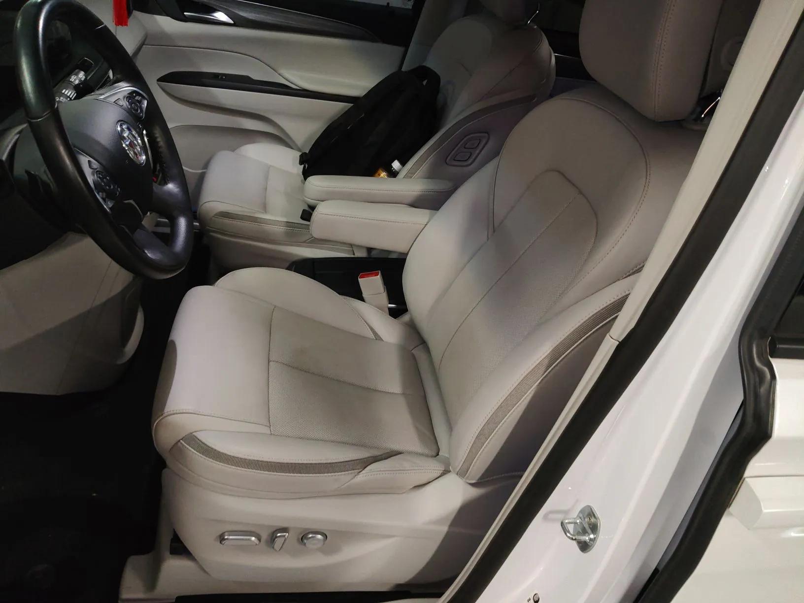 Buick GL8 2023 ES Lu Zun Deluxe and Yue Edition — миниатюра 18