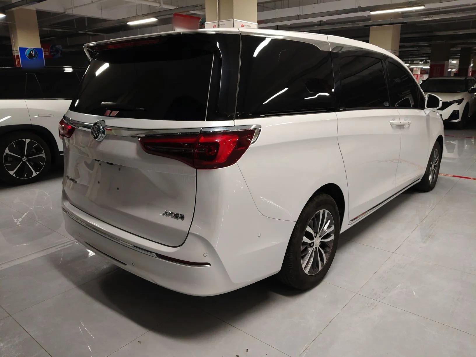 Buick GL8 2023 ES Lu Zun Deluxe and Yue Edition — миниатюра 6