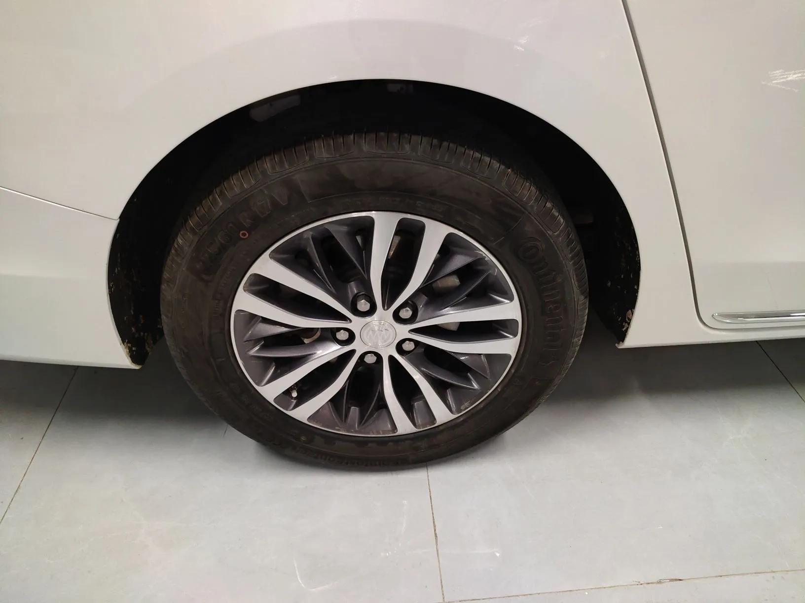 Buick GL8 2023 ES Lu Zun Deluxe and Yue Edition — миниатюра 10