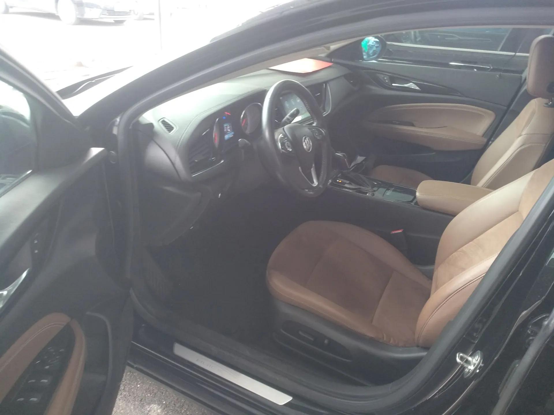 Buick Regal 2017 20T Elite Edition — миниатюра 17