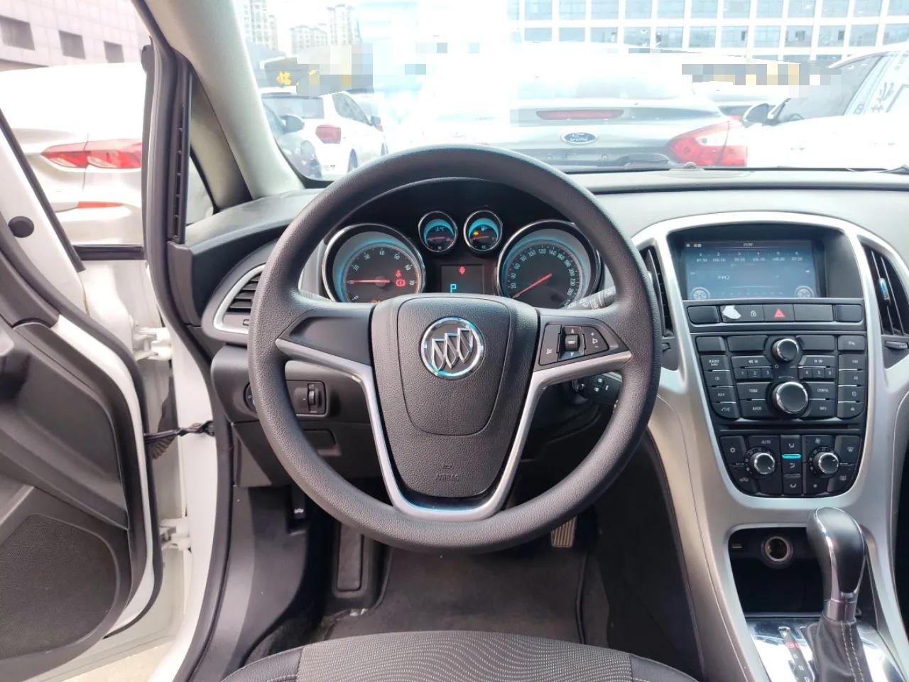 Buick GT 2014 XT 1.6L Automatic Fashion Edition — миниатюра 13