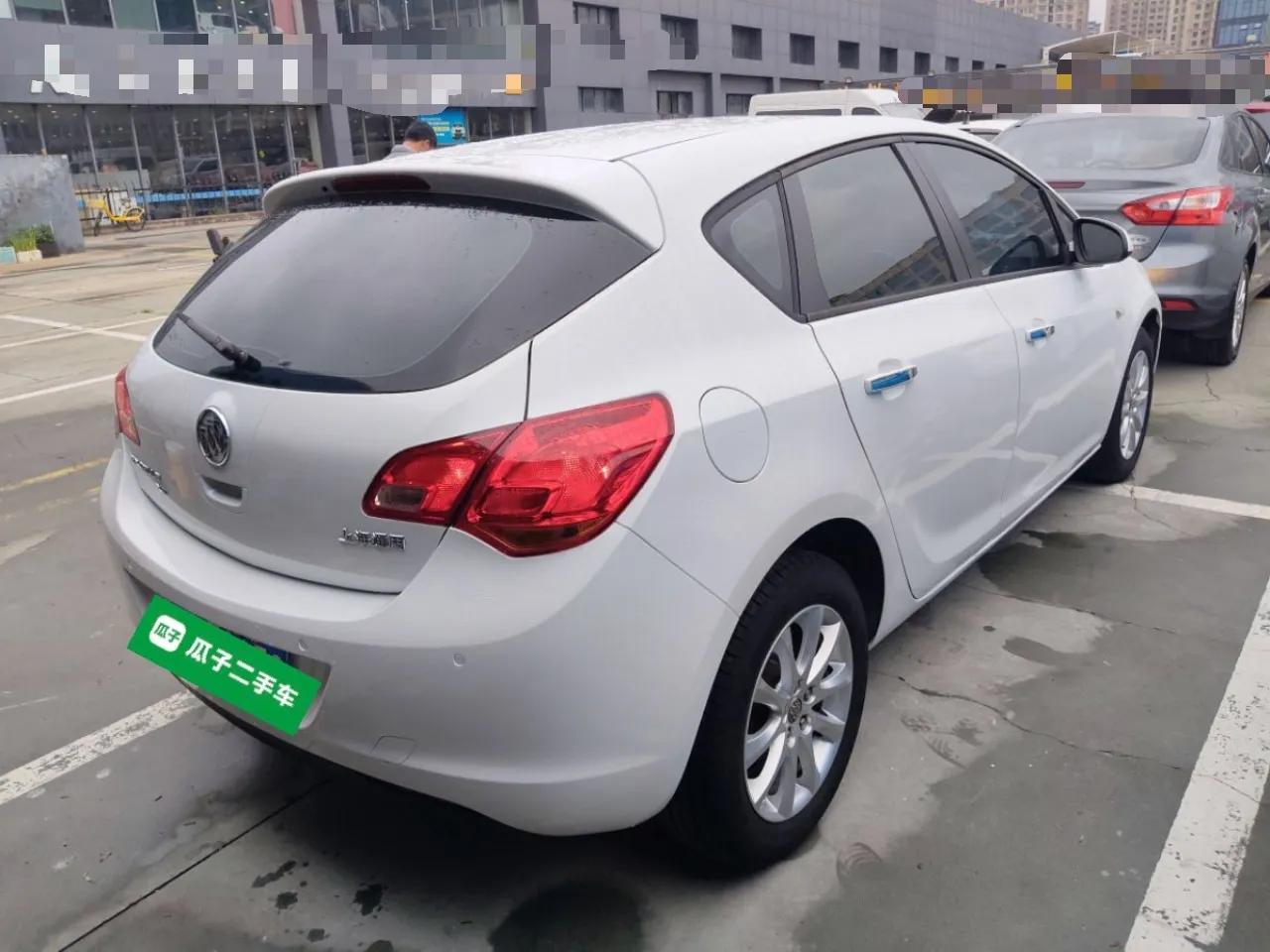 Buick GT 2014 XT 1.6L Automatic Fashion Edition — миниатюра 4
