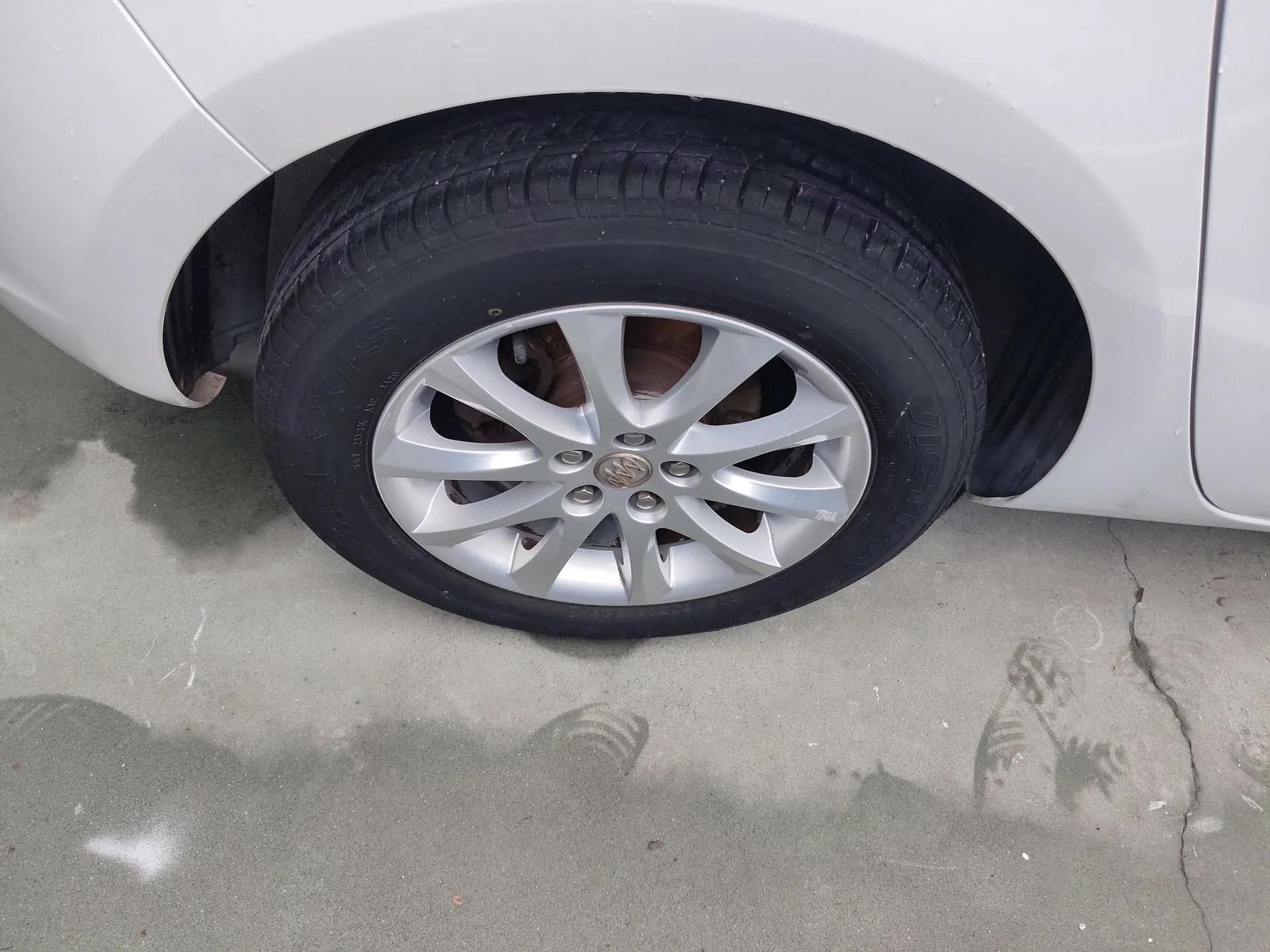 Buick GT 2014 XT 1.6L Automatic Fashion Edition — миниатюра 10