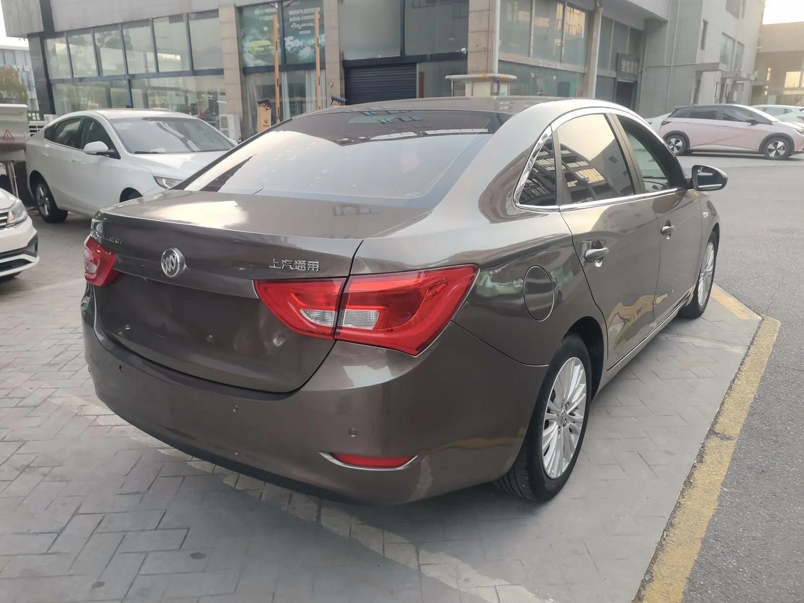 Buick GT 2016 15N Automatic Elite Edition — миниатюра 6