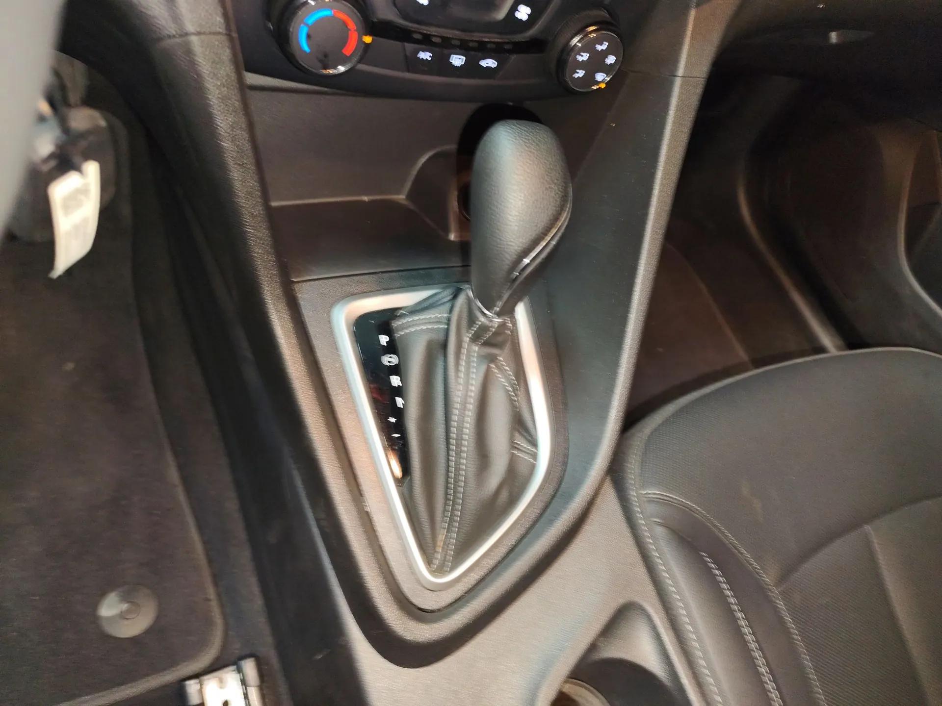 Buick GT 2021 Revised Version Flagship 1.5L Automatic Elite Edition — миниатюра 17