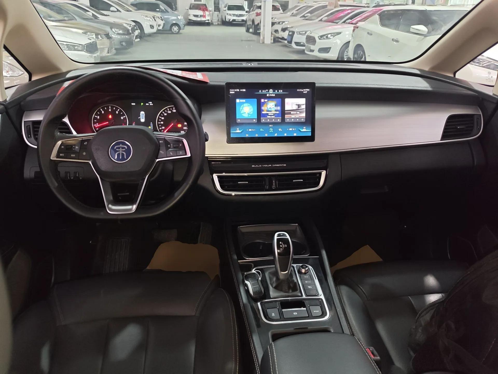 BYD Song MAX 2021 Upgraded Model 1.5T Automatic Prestige 6-Seater — миниатюра 13